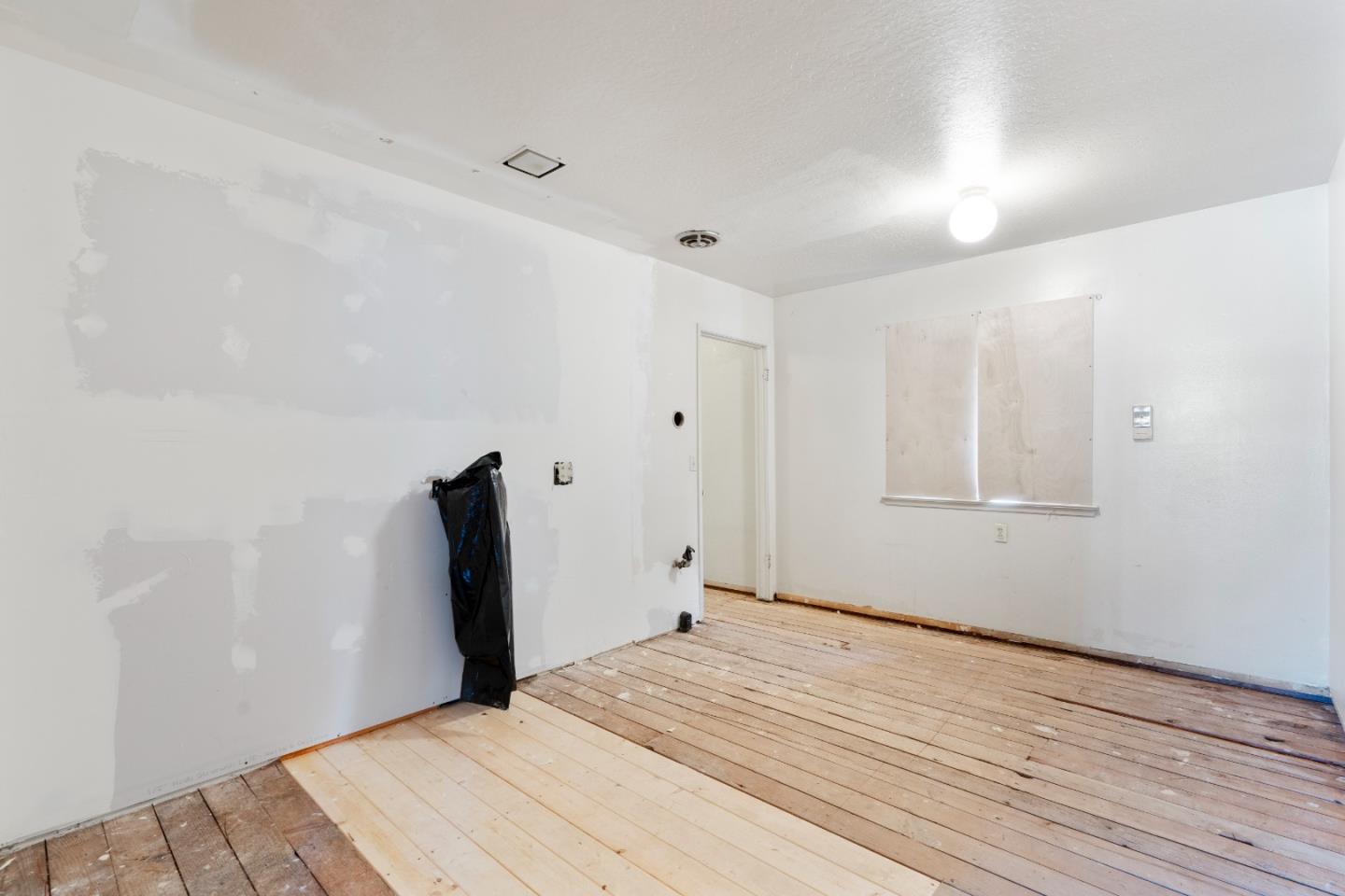 702 West Mc Kinley Avenue