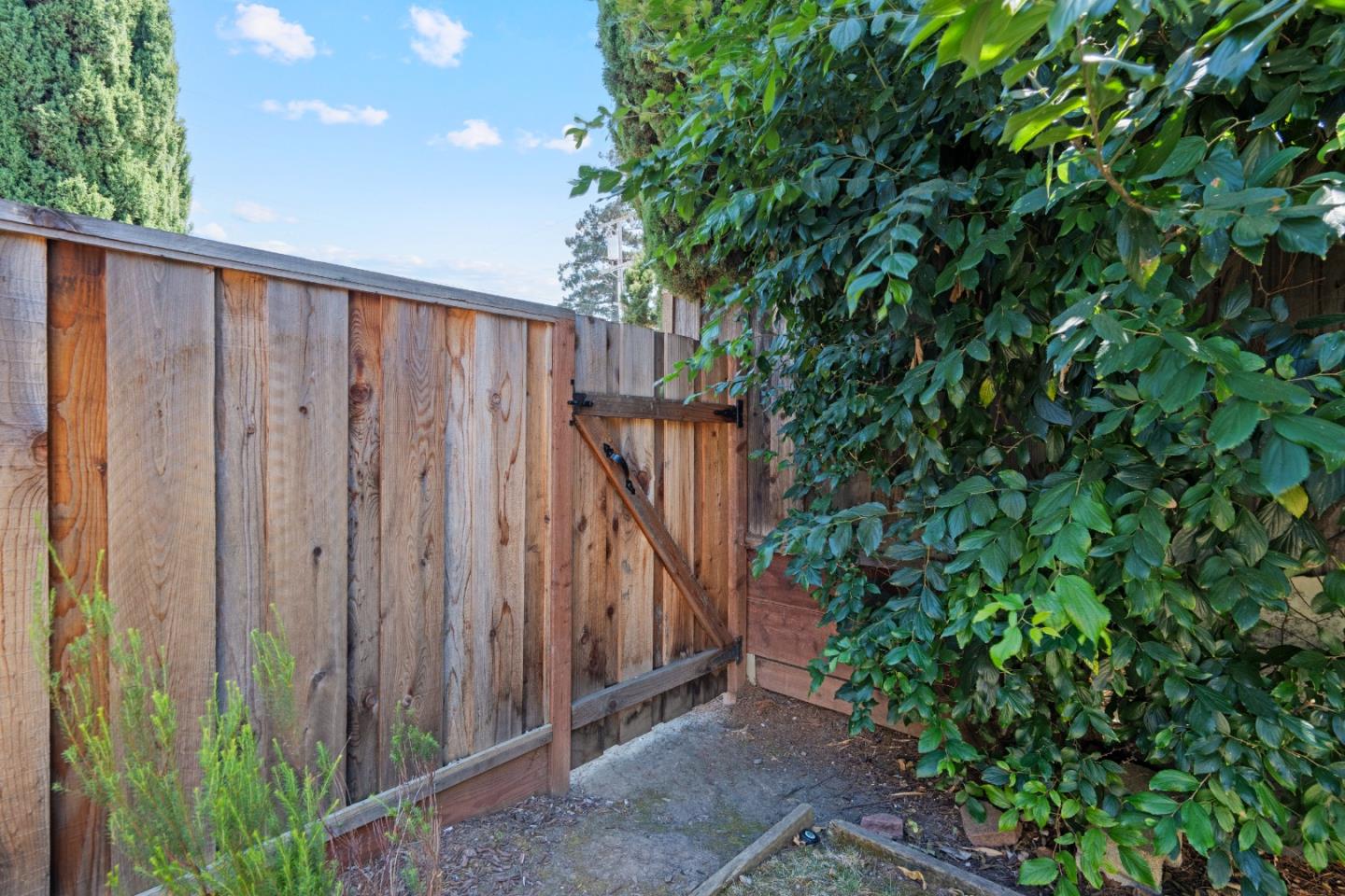 702 West Mc Kinley Avenue