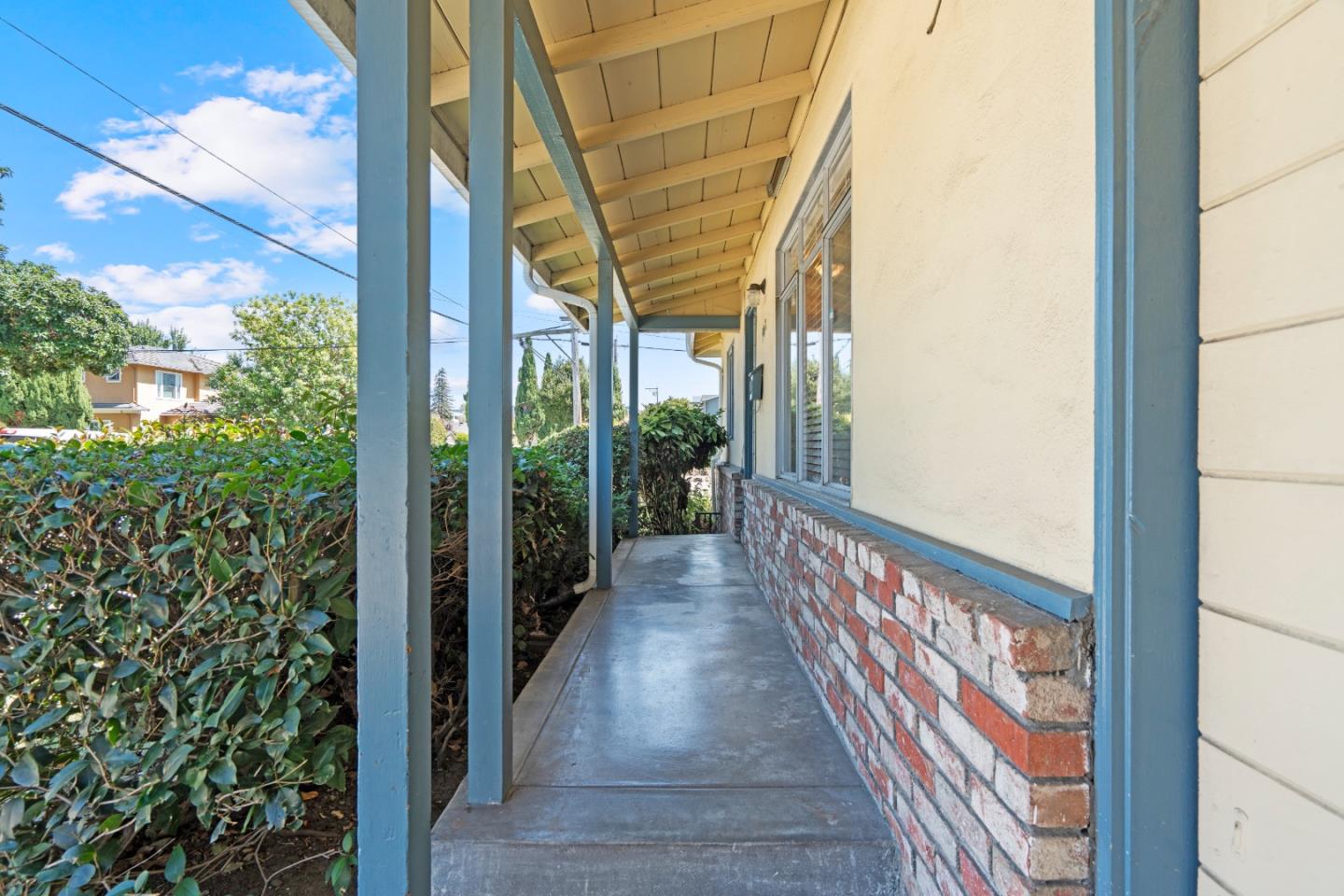 702 West Mc Kinley Avenue