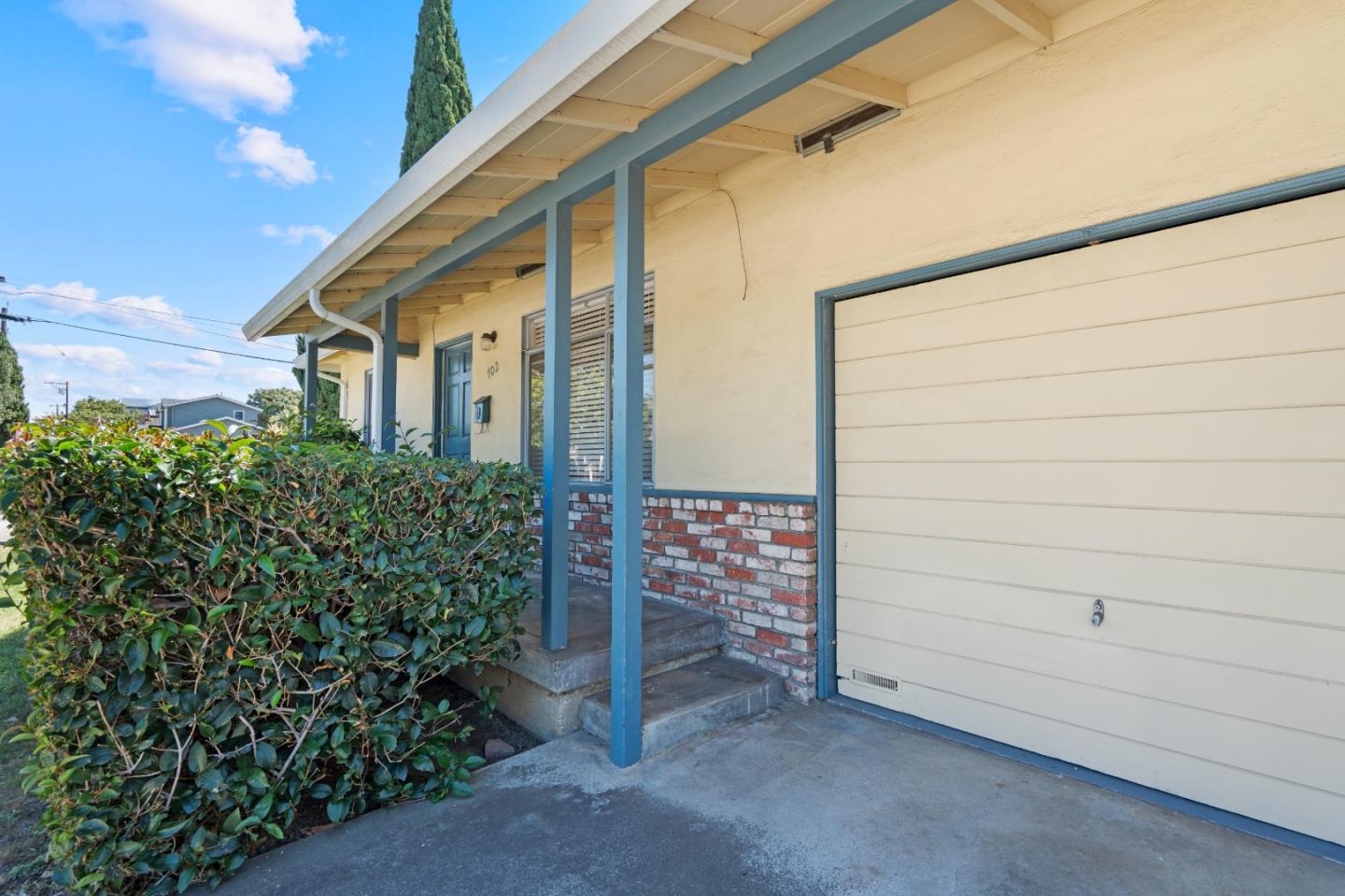 702 West Mc Kinley Avenue