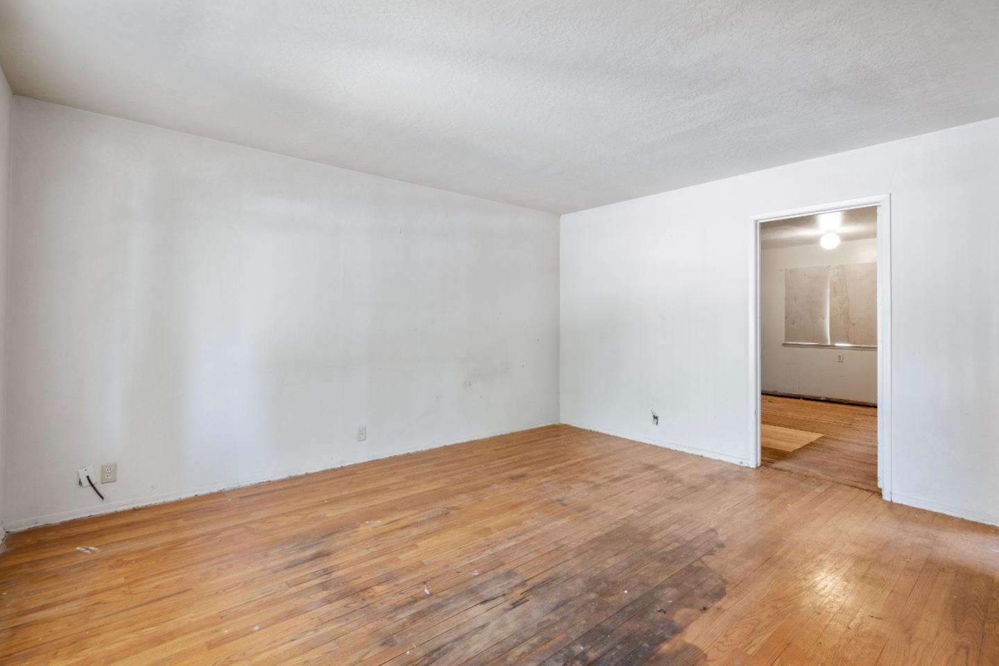 702 West Mc Kinley Avenue