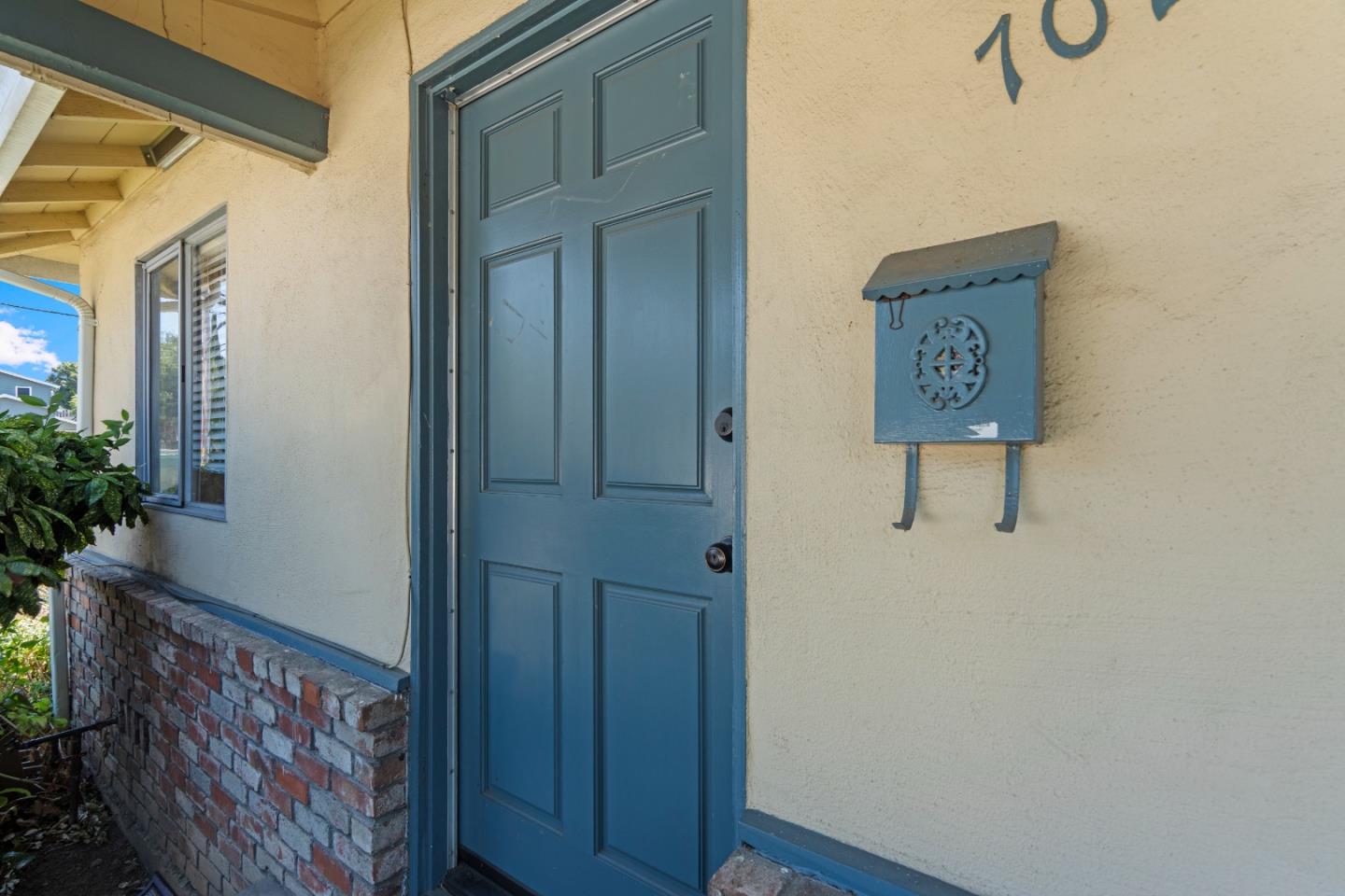 702 West Mc Kinley Avenue