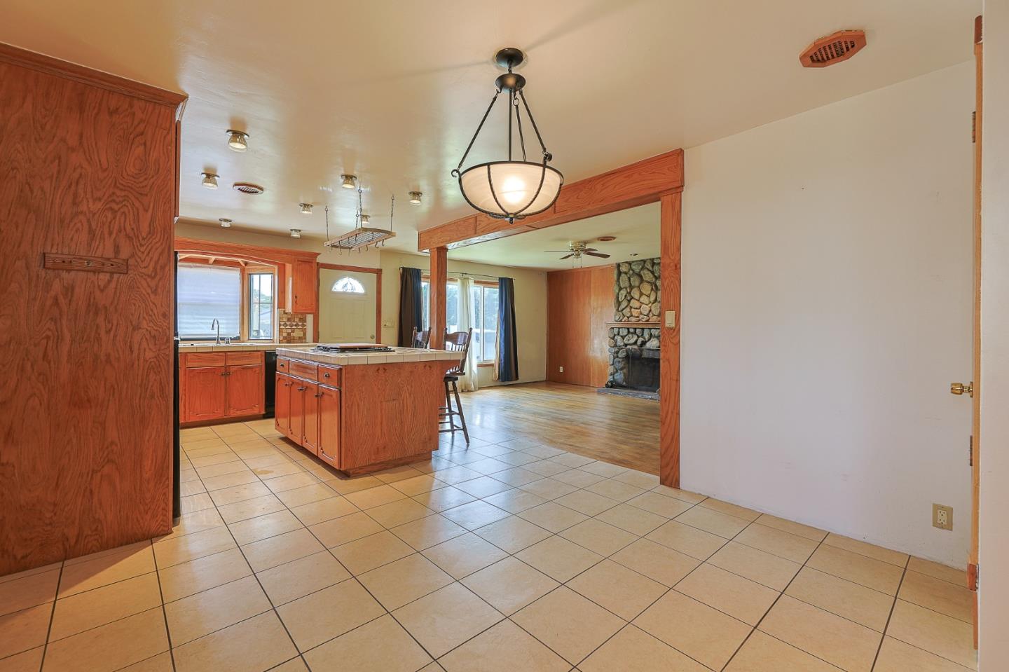 216 Crescent