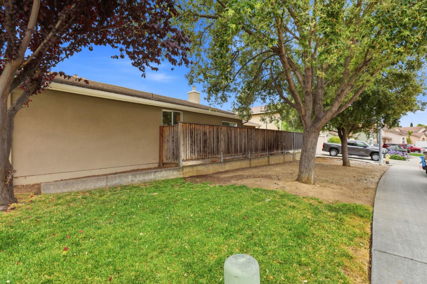 2500 Sadies DR