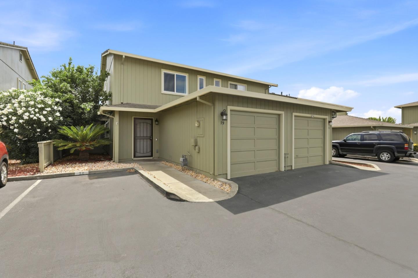 79 Knight LN