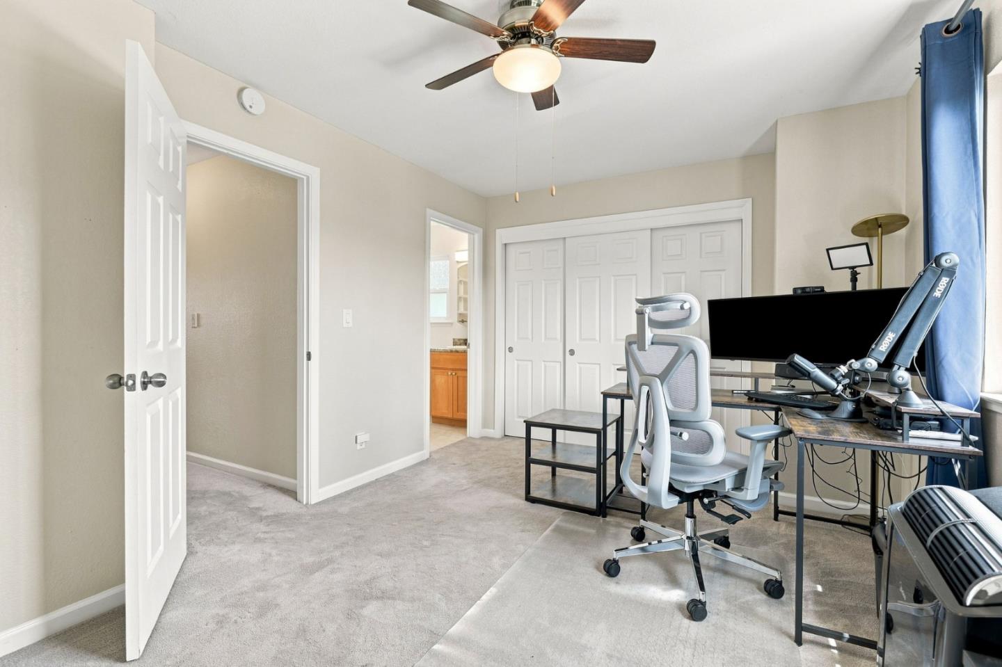 79 Knight LN