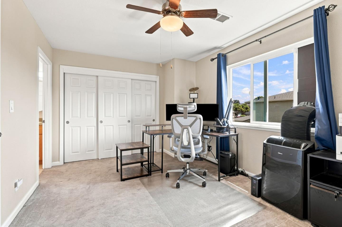 79 Knight LN