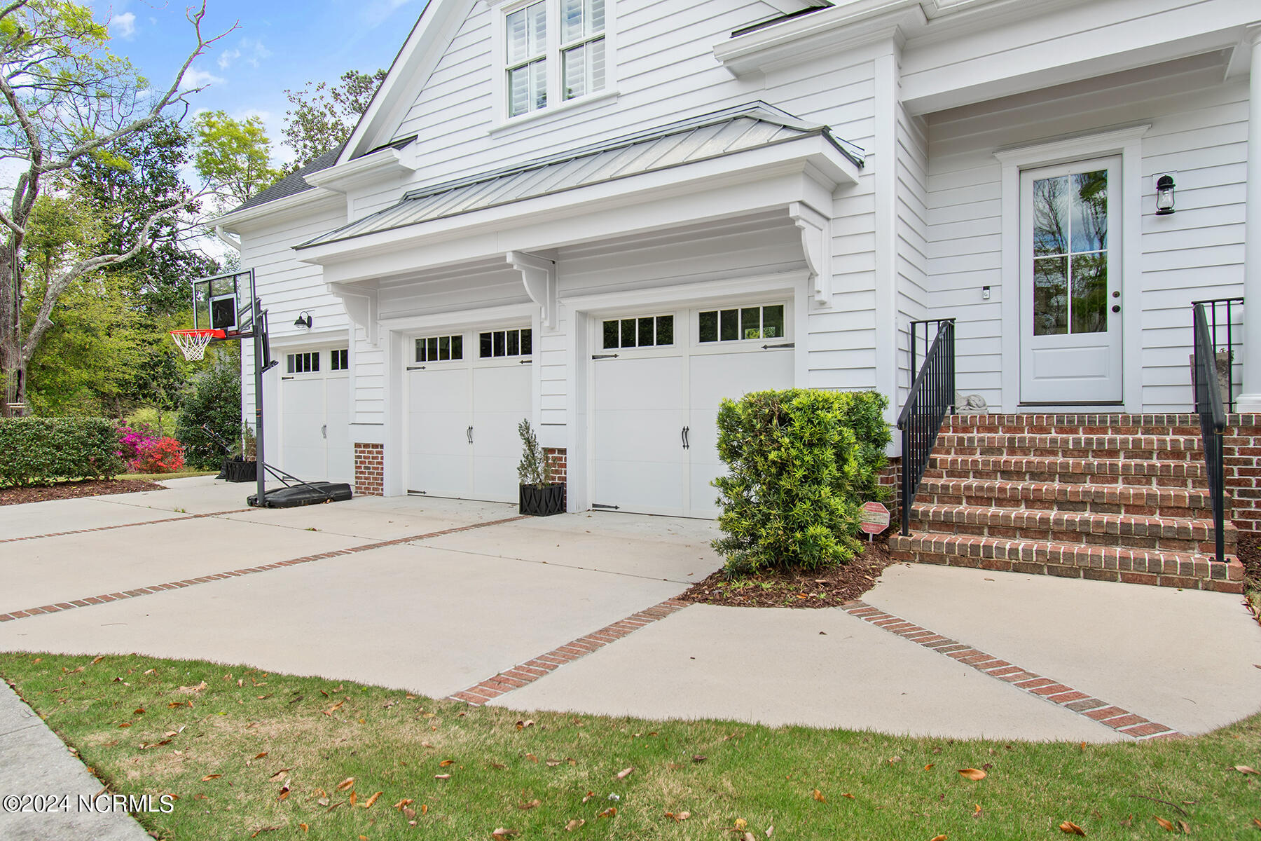 4139 Donnelly Lane