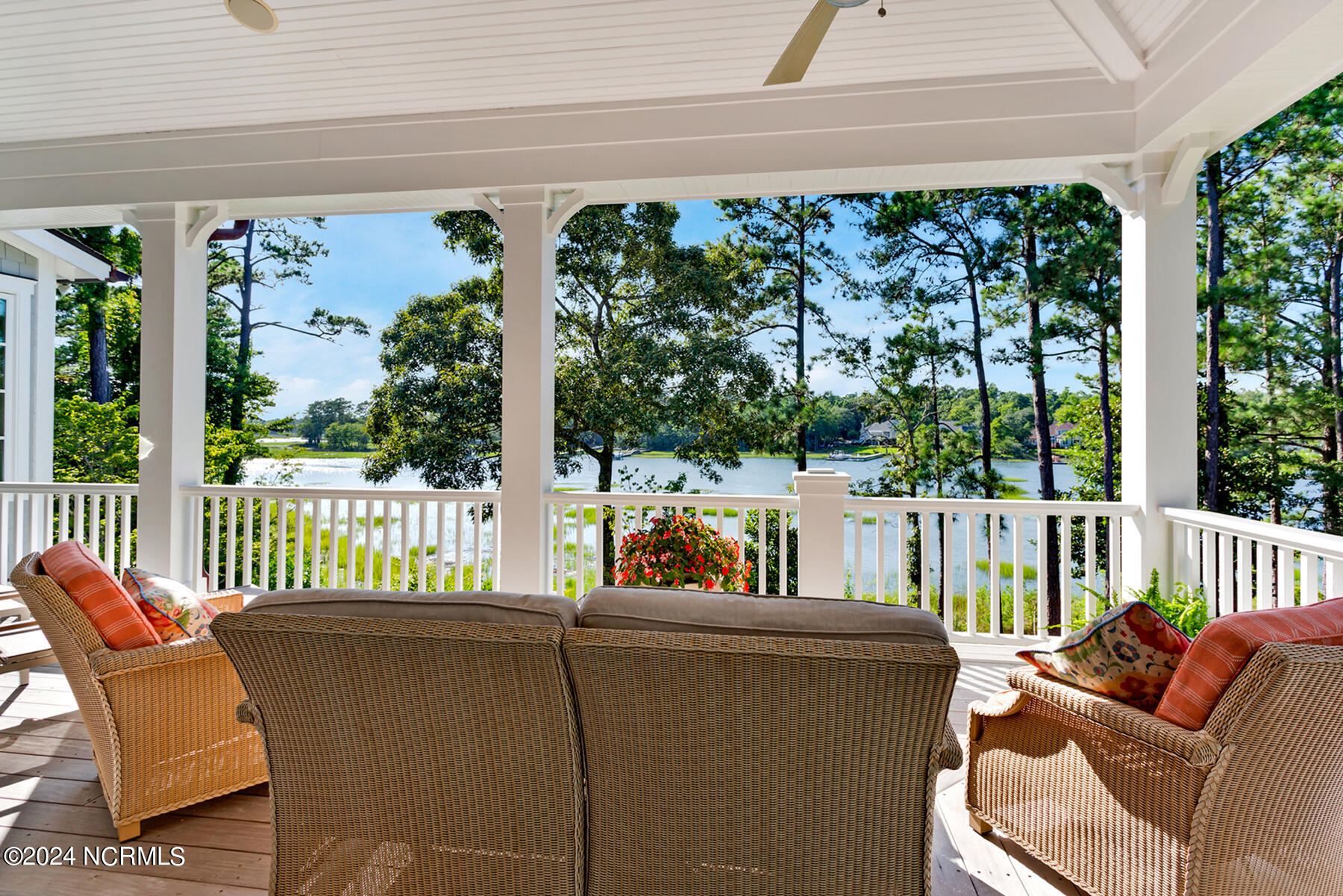 800 Shell Point Place