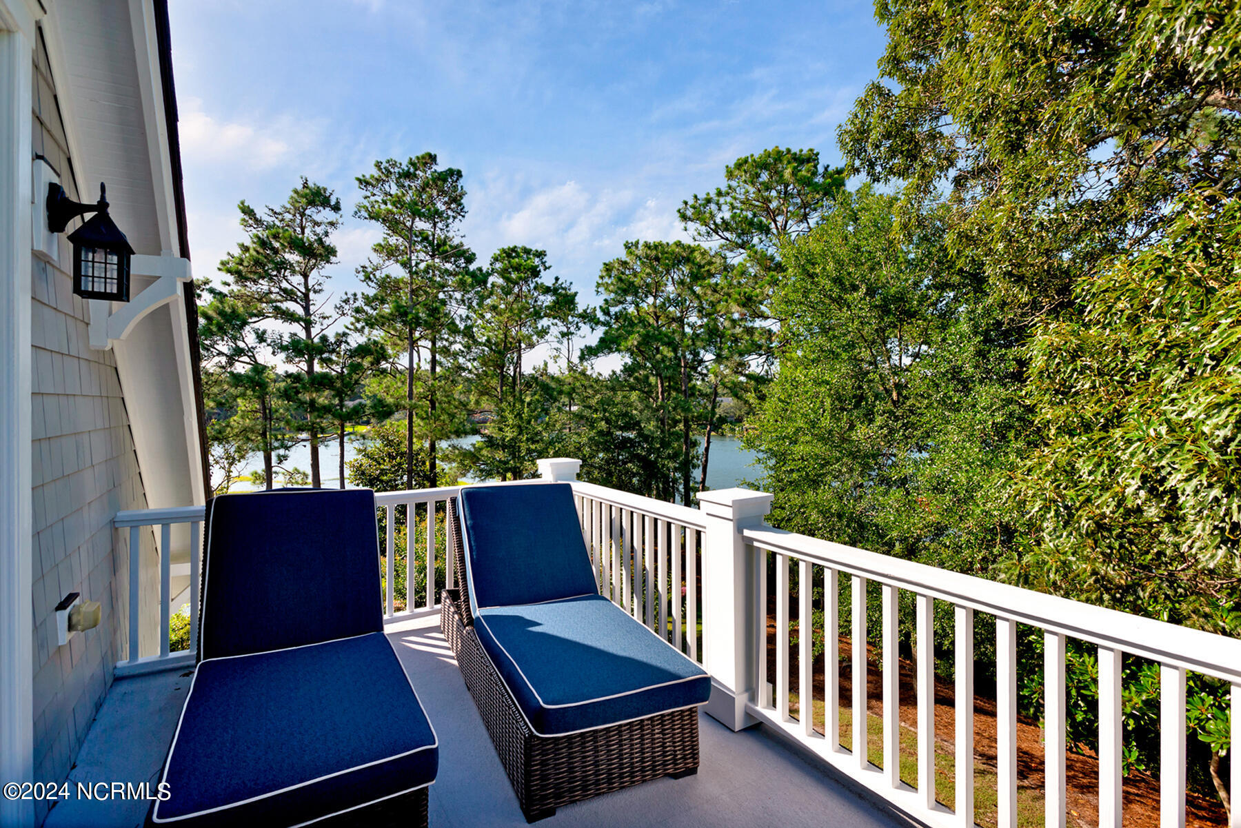 800 Shell Point Place