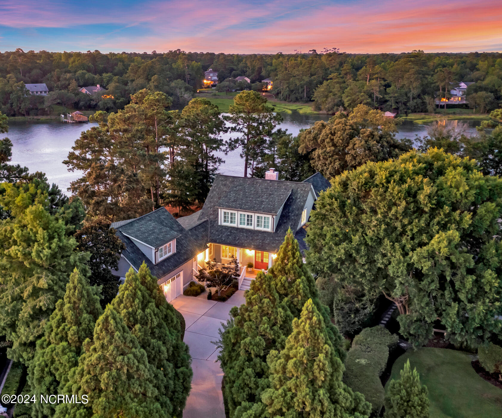 800 Shell Point Place