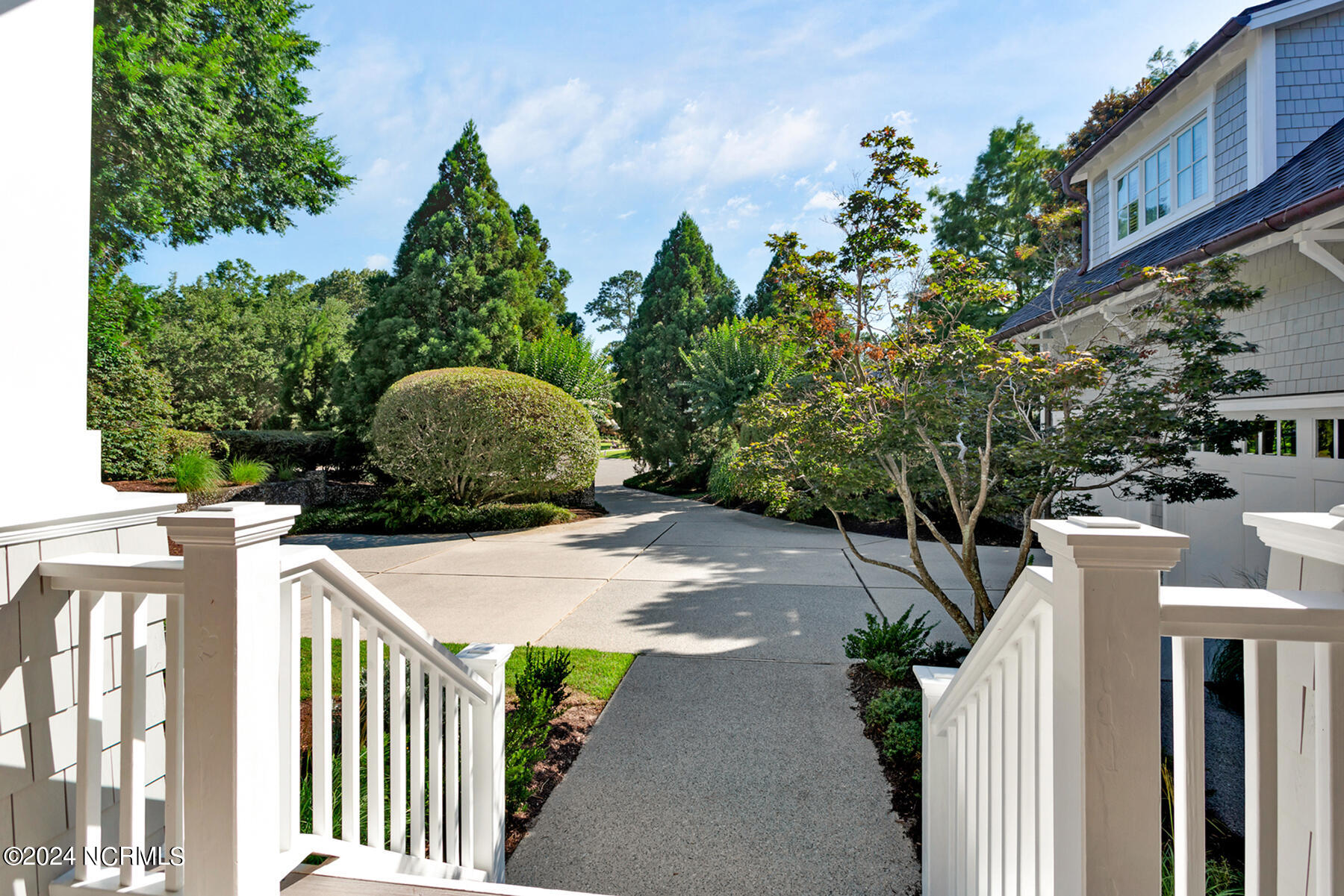 800 Shell Point Place