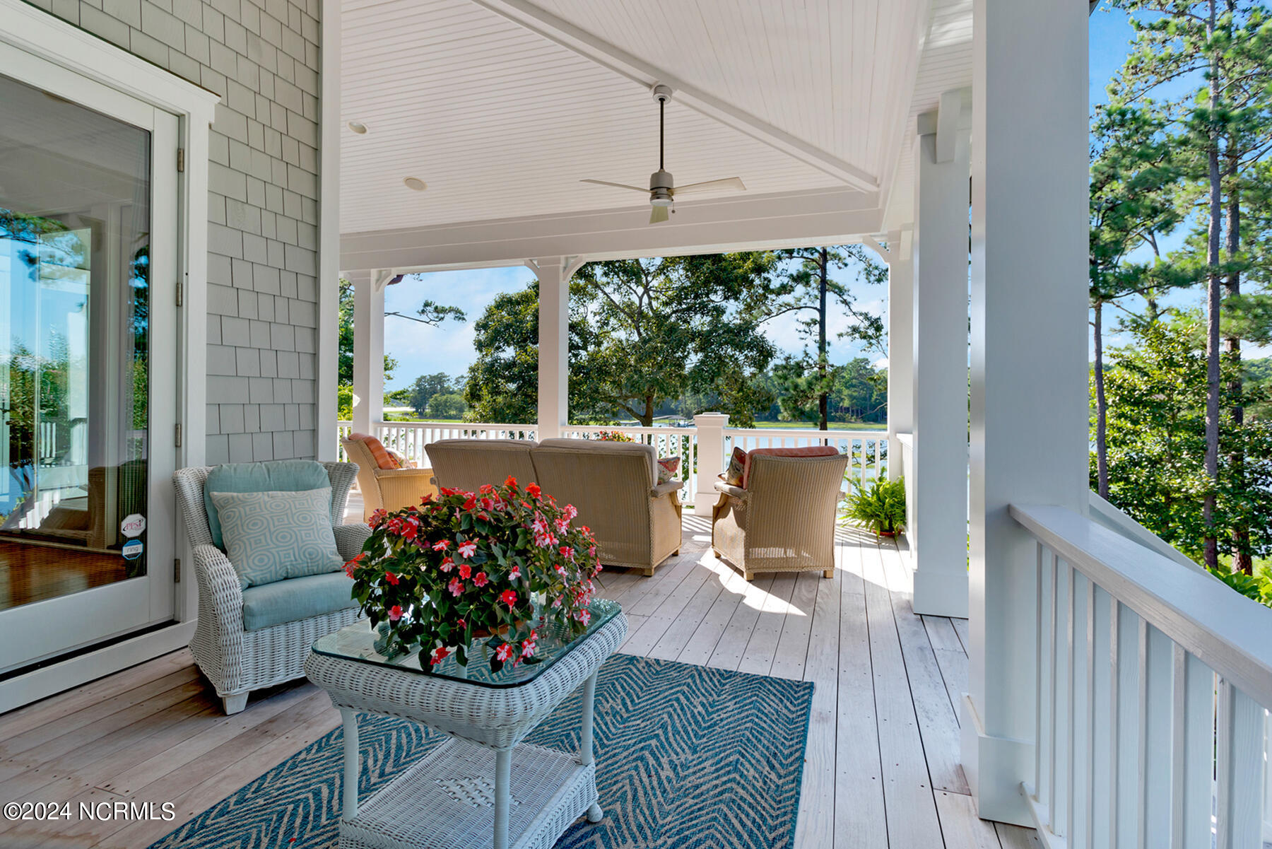 800 Shell Point Place