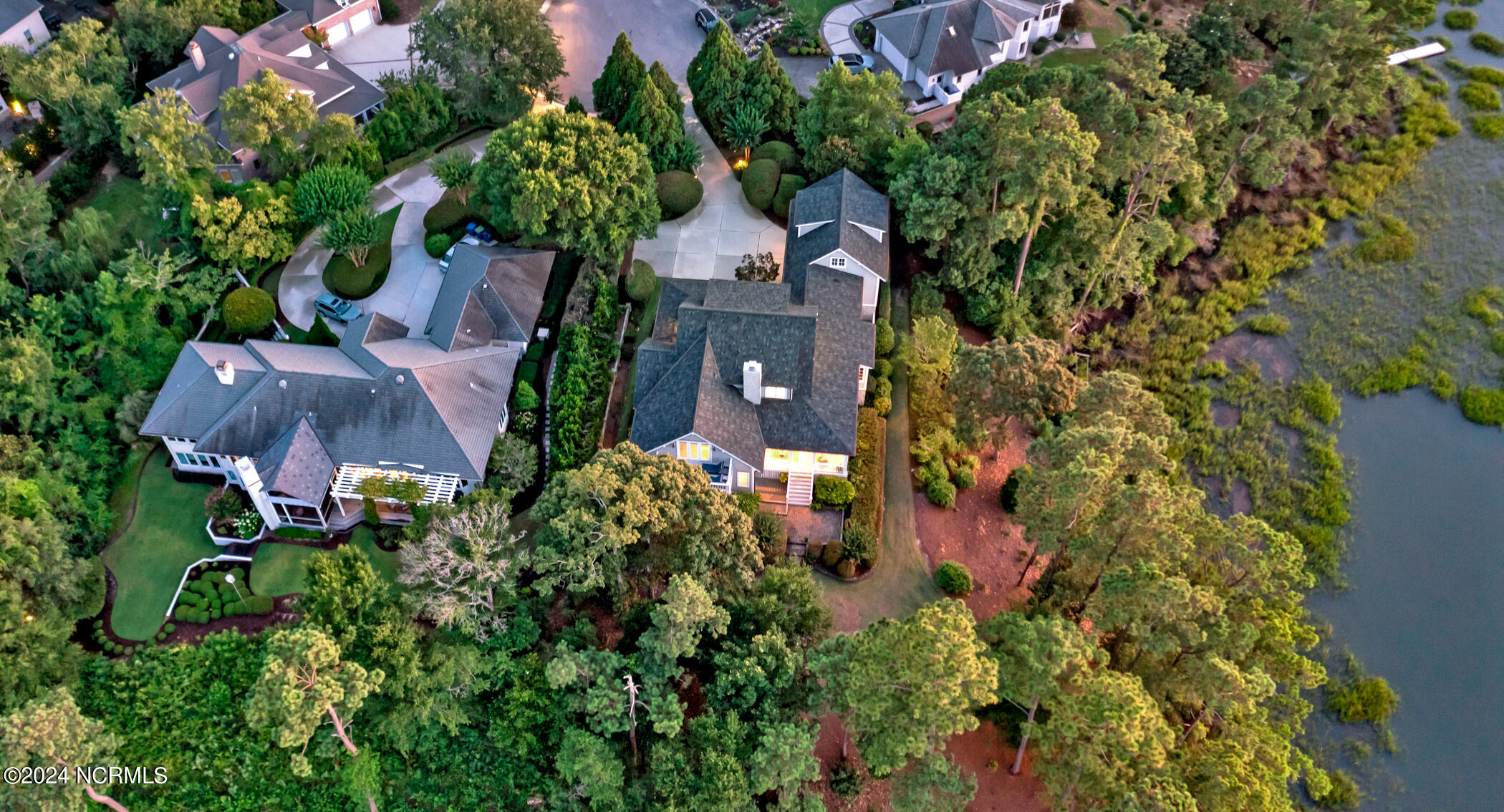 800 Shell Point Place