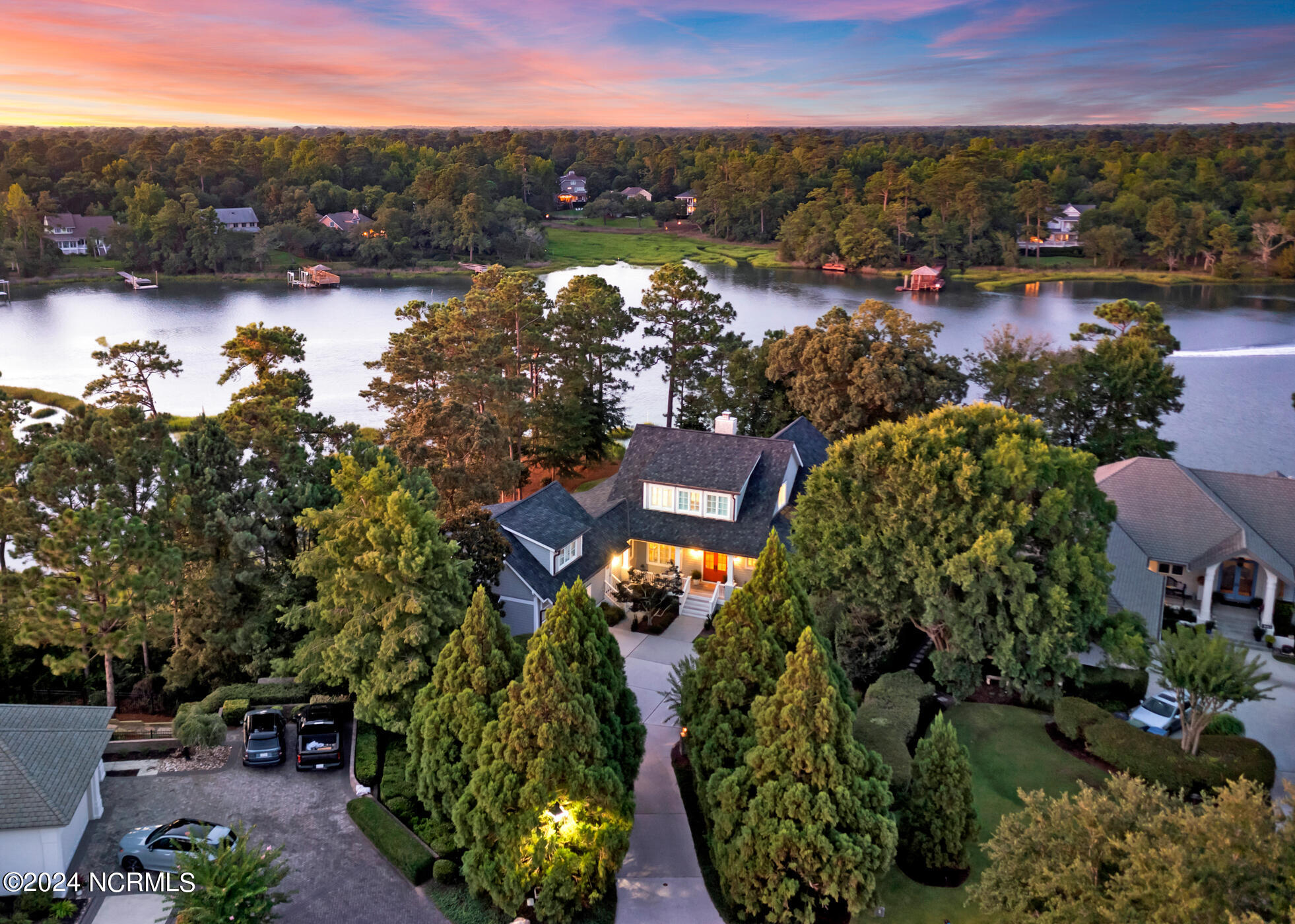 800 Shell Point Place