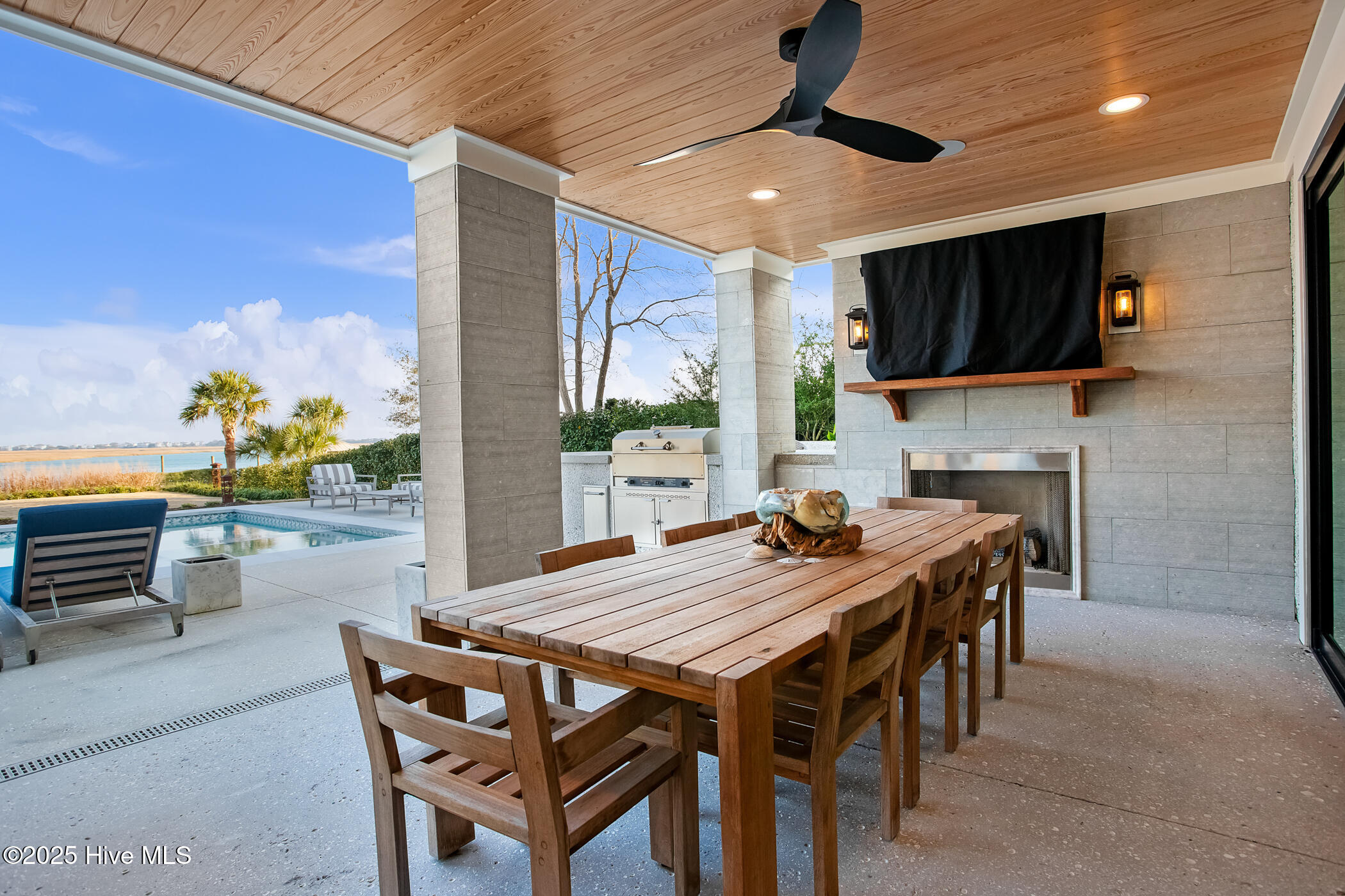 8712 Bald Eagle Lane