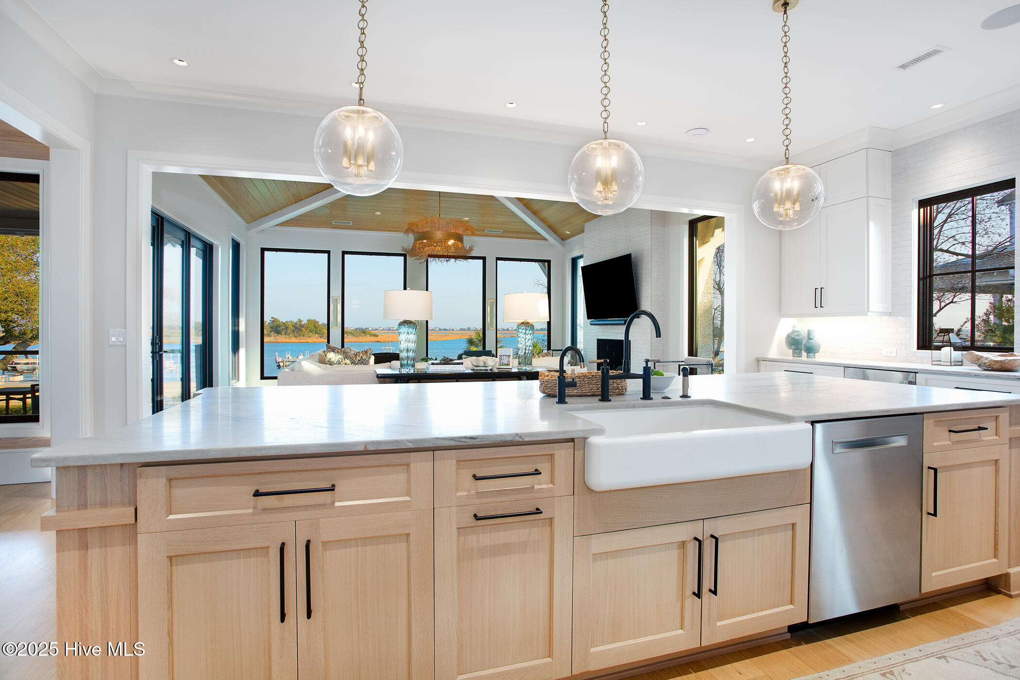 8712 Bald Eagle Lane