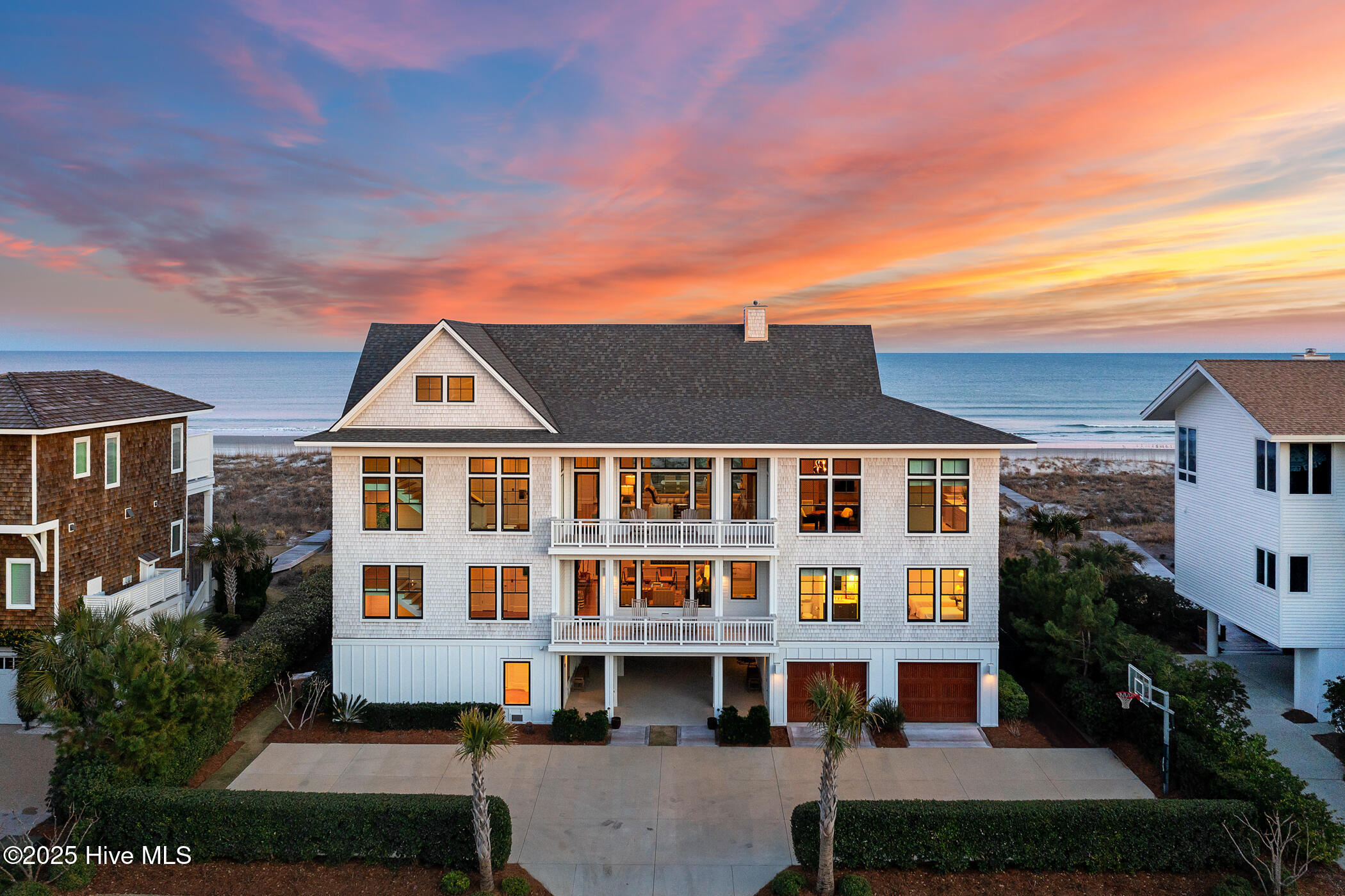 260 Beach Road N