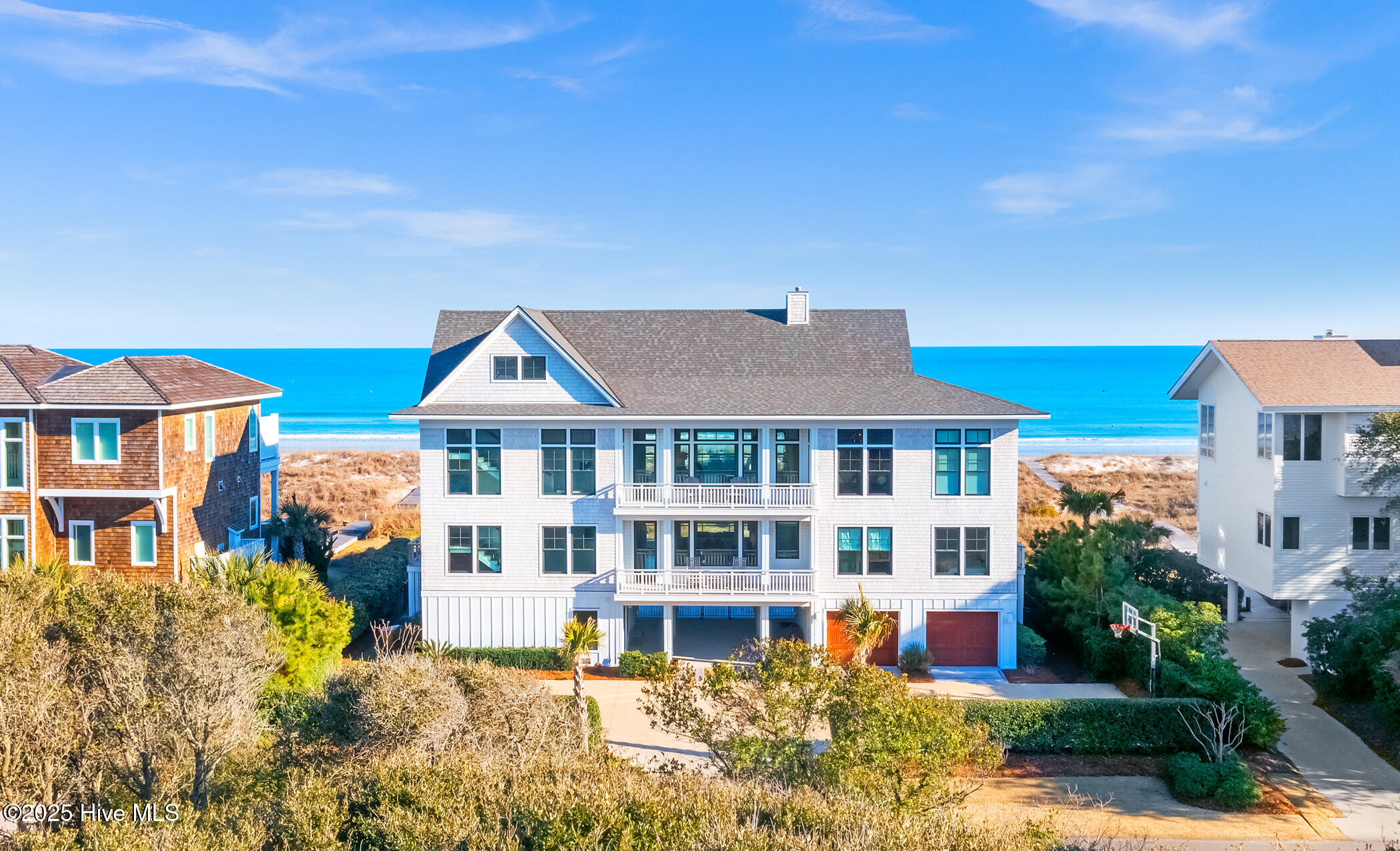260 Beach Road N
