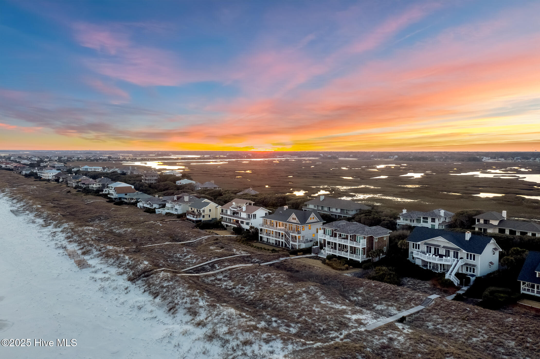 260 Beach Road N