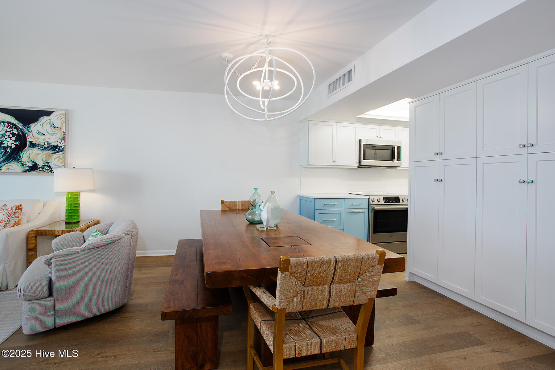 95 S Lumina Avenue, Unit 8f