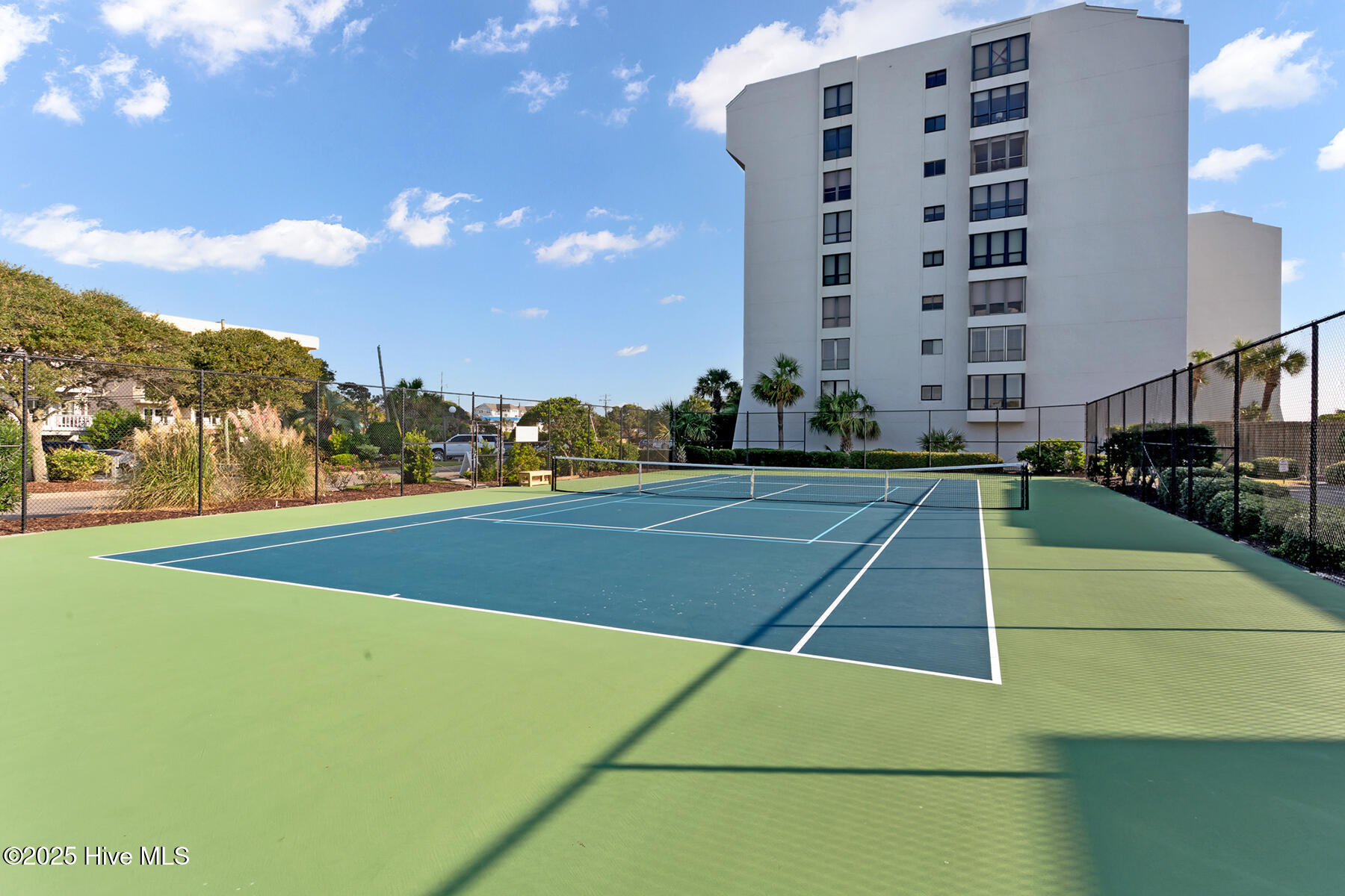 95 S Lumina Avenue, Unit 8f