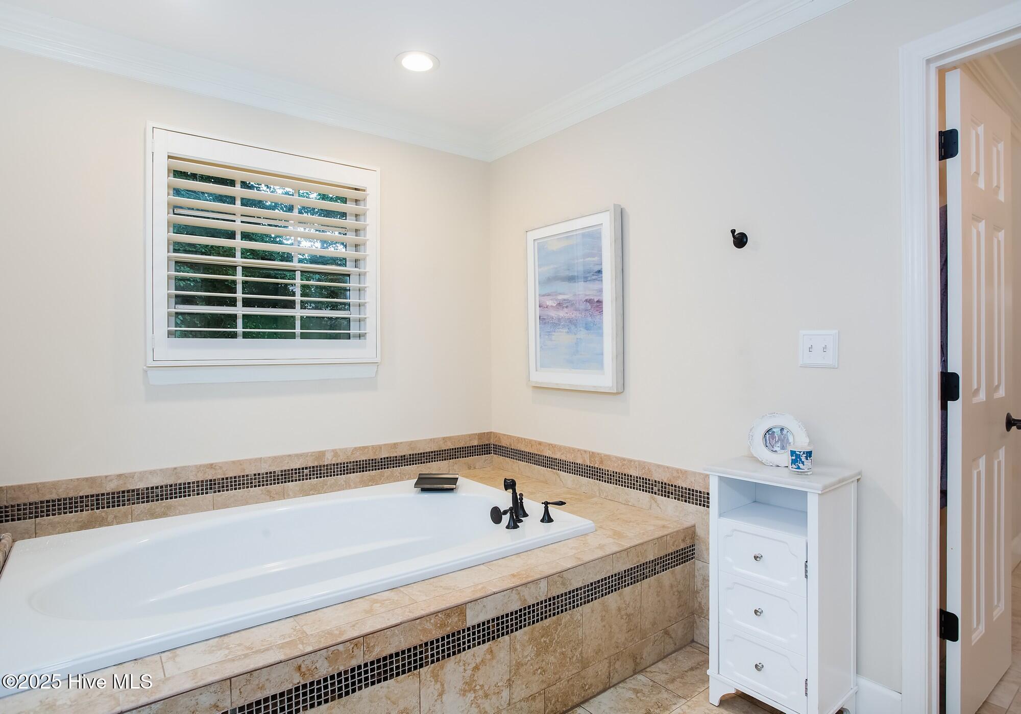 1508 Radian Road