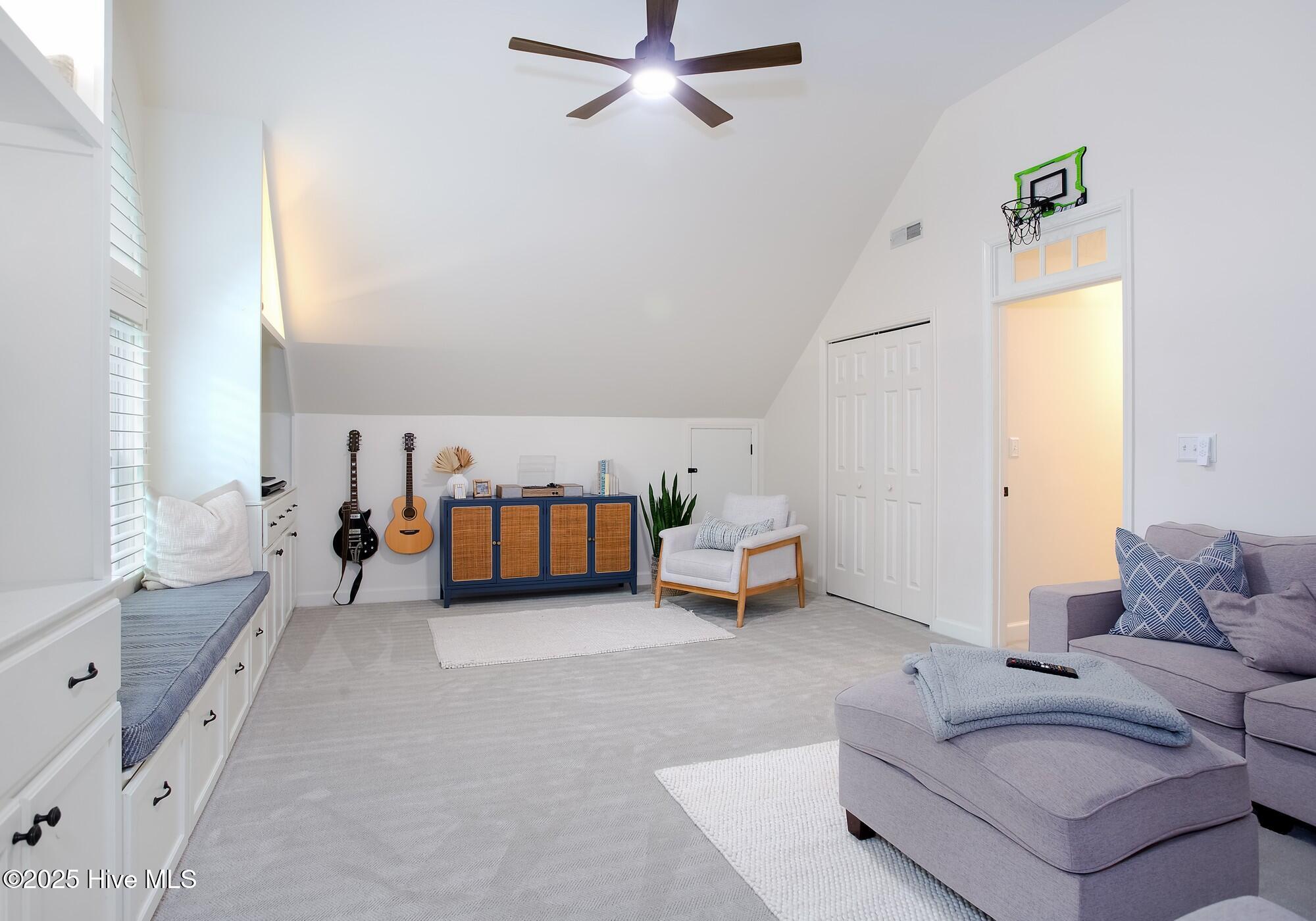 1508 Radian Road