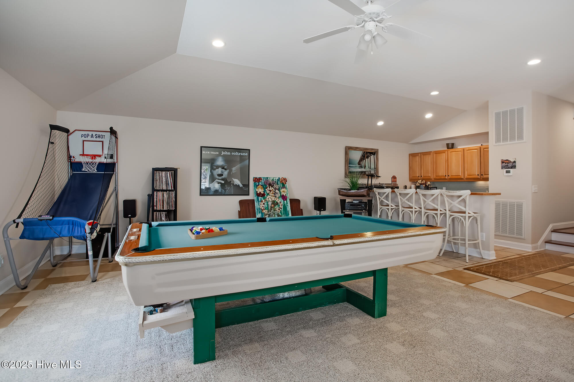 100 Edgewater Lane