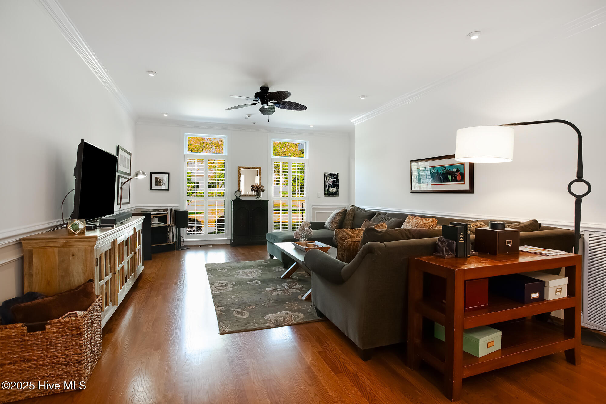 100 Edgewater Lane