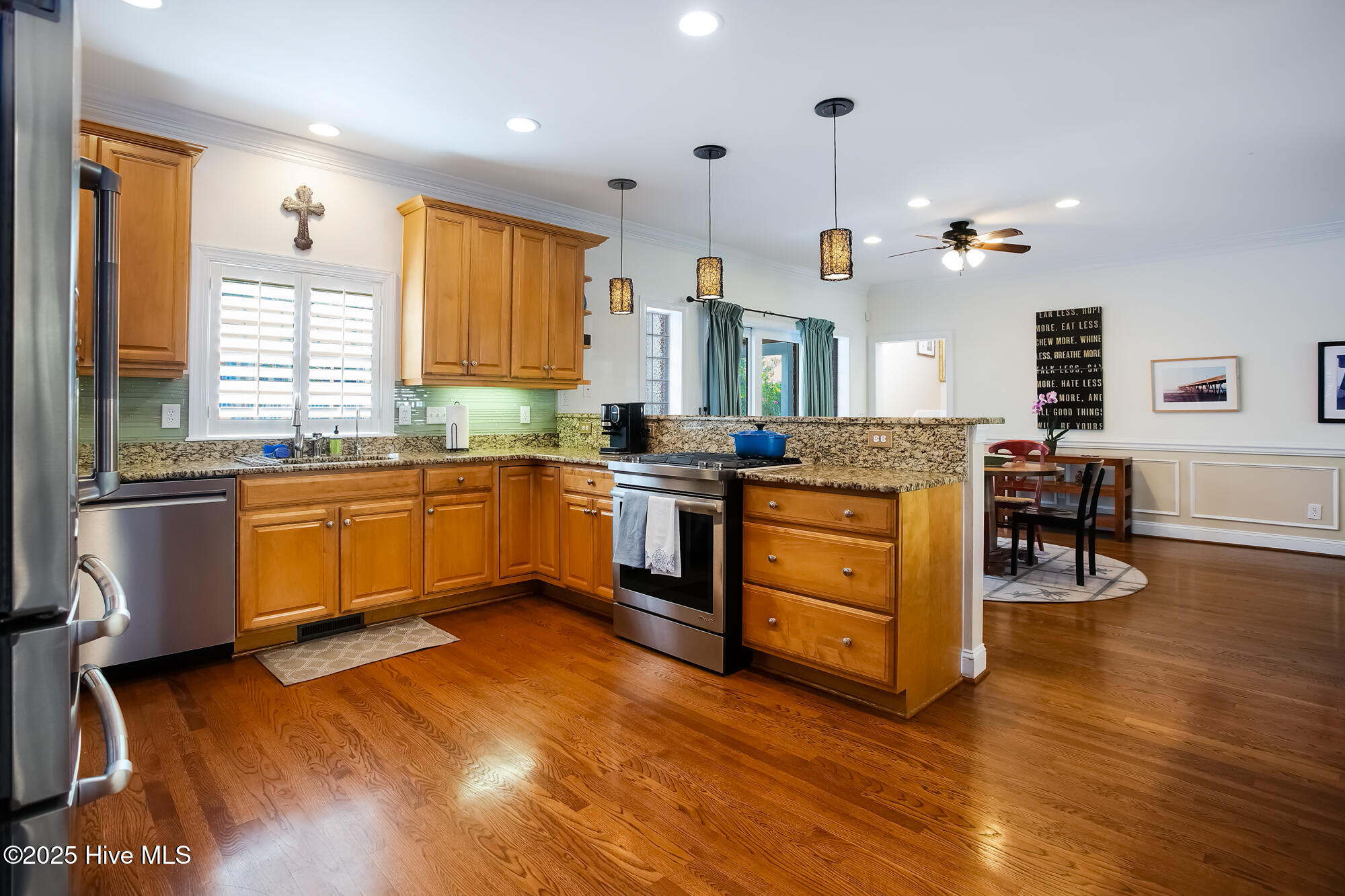 100 Edgewater Lane