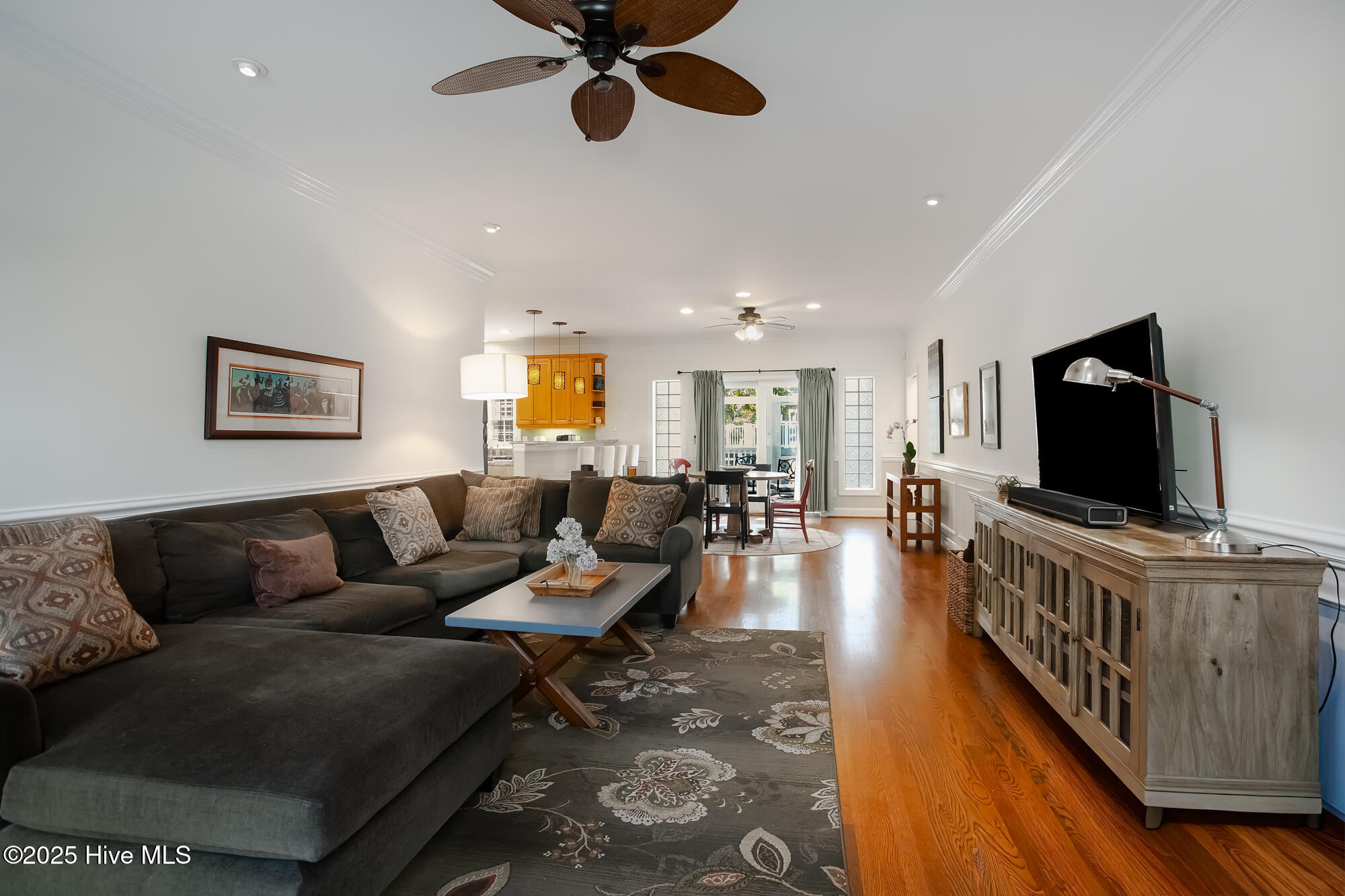 100 Edgewater Lane