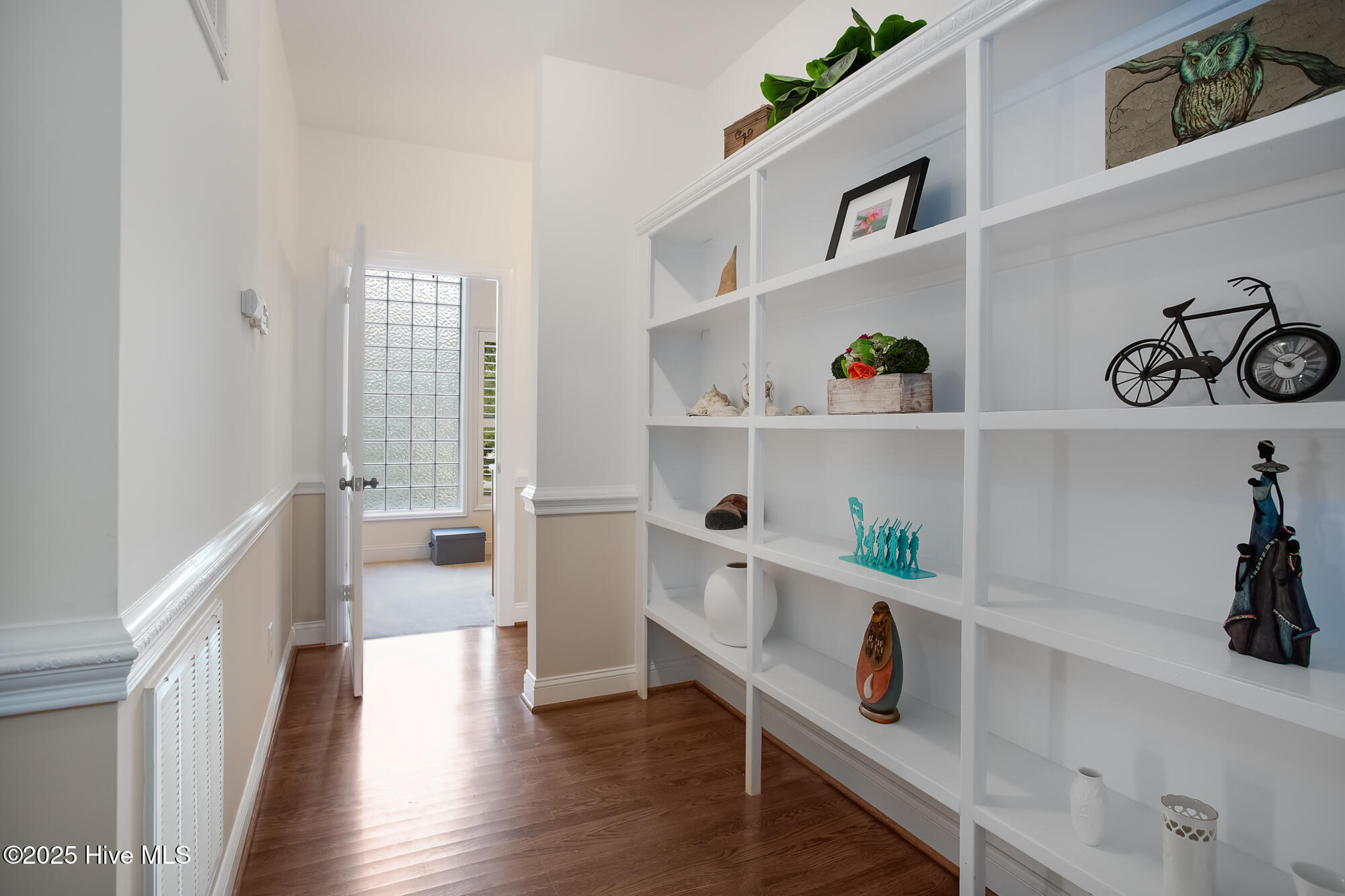100 Edgewater Lane