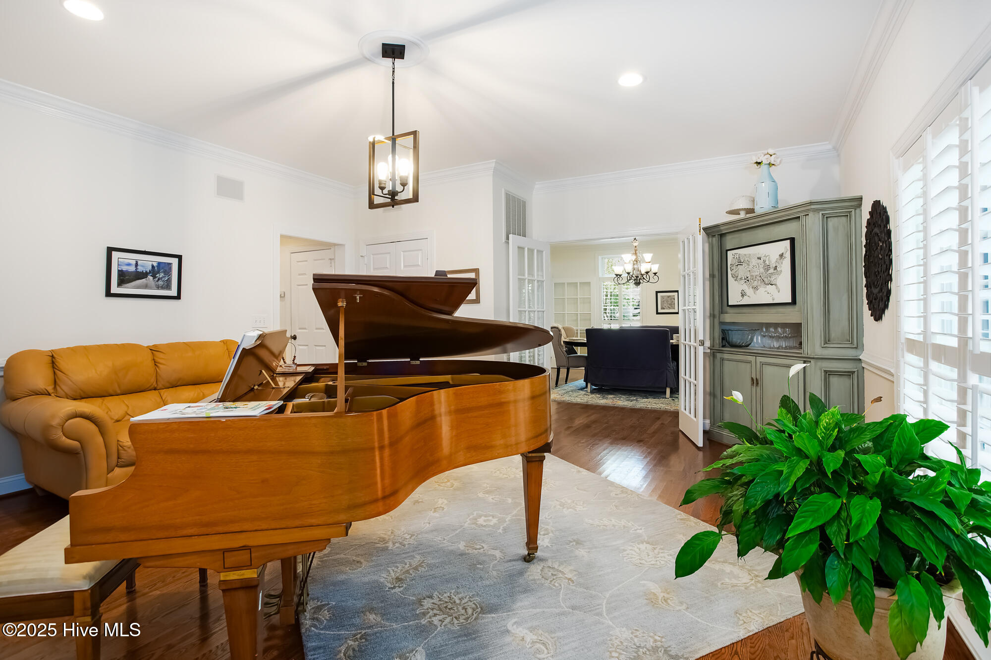 100 Edgewater Lane