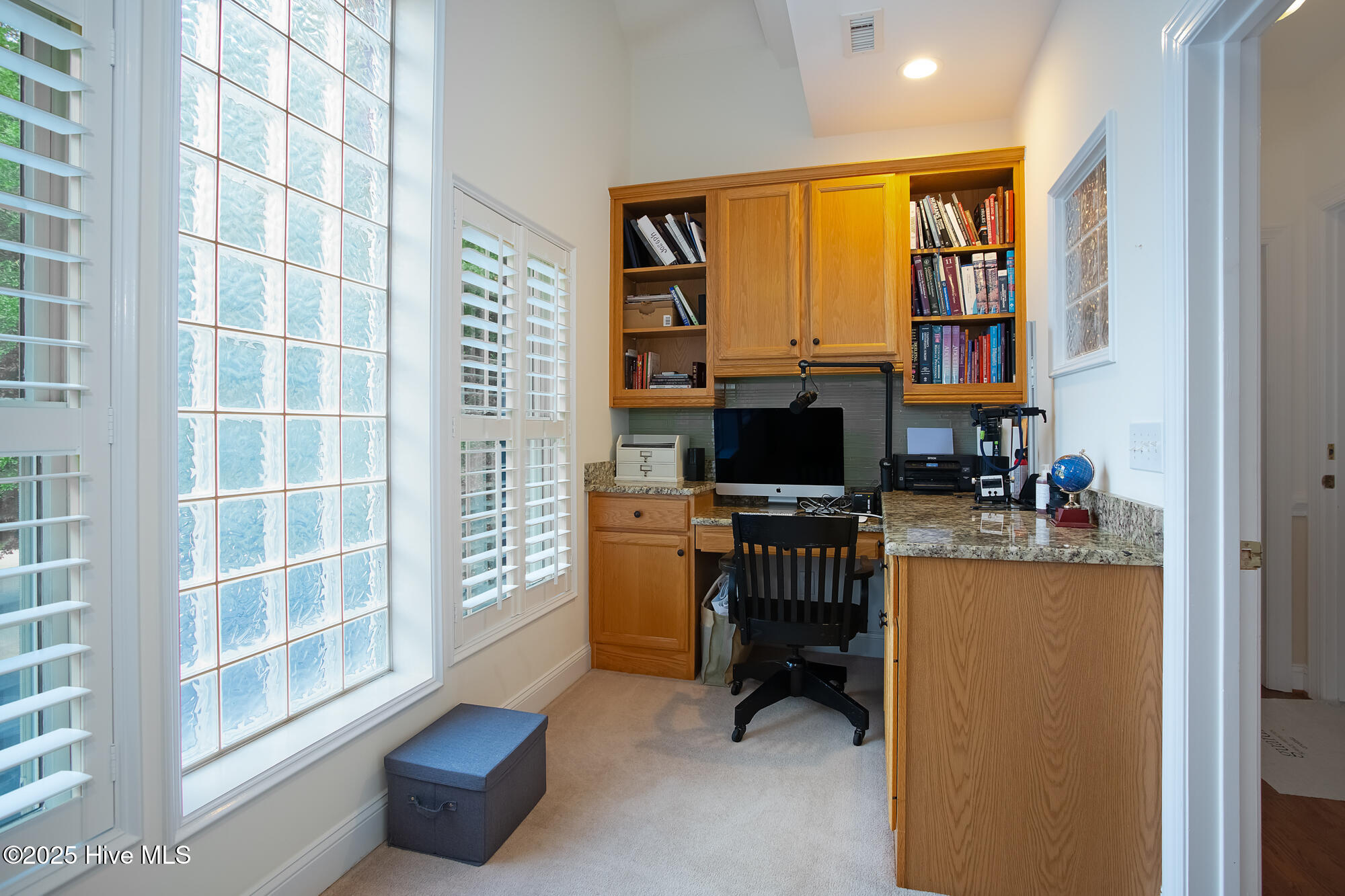 100 Edgewater Lane