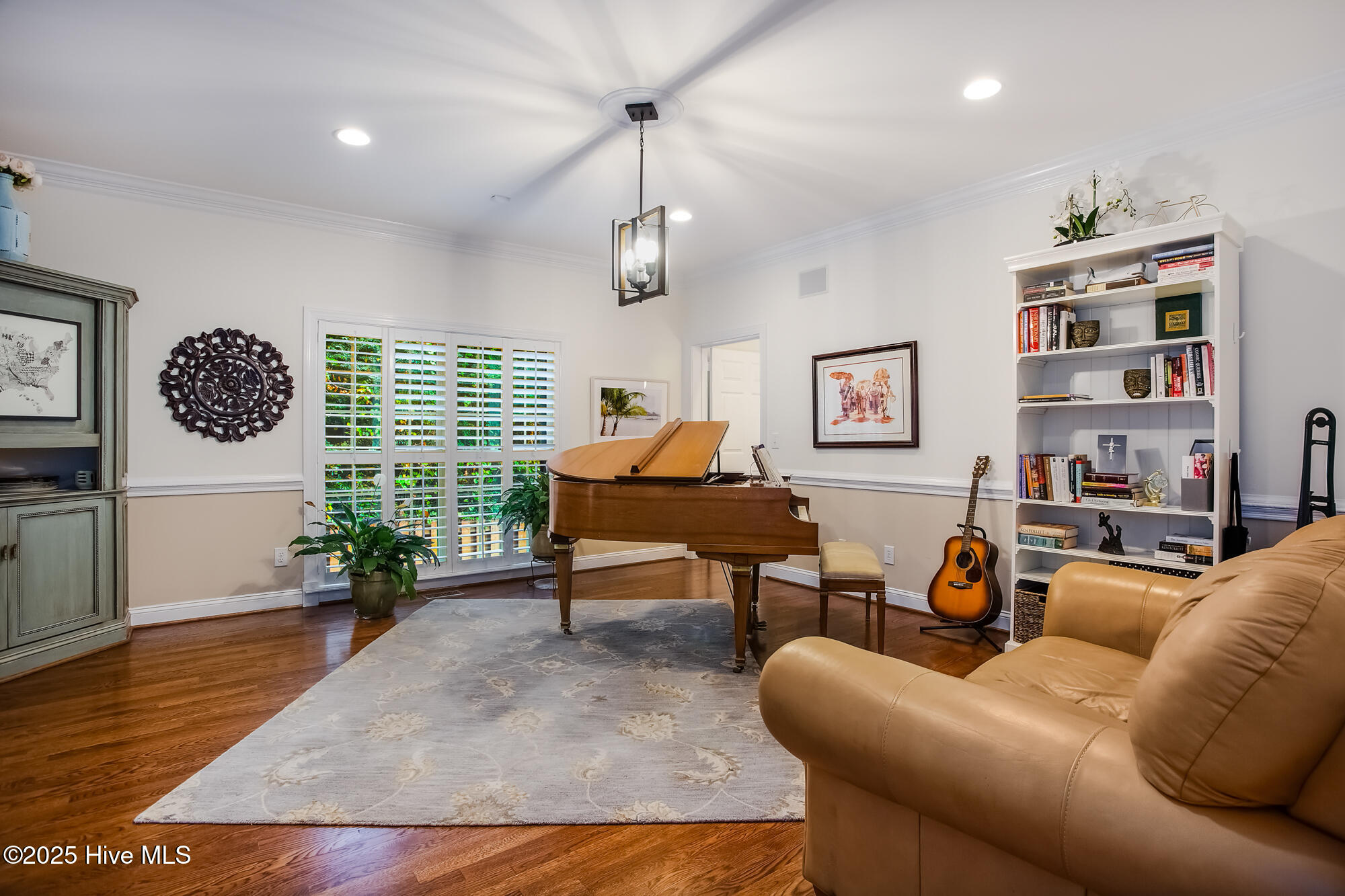 100 Edgewater Lane