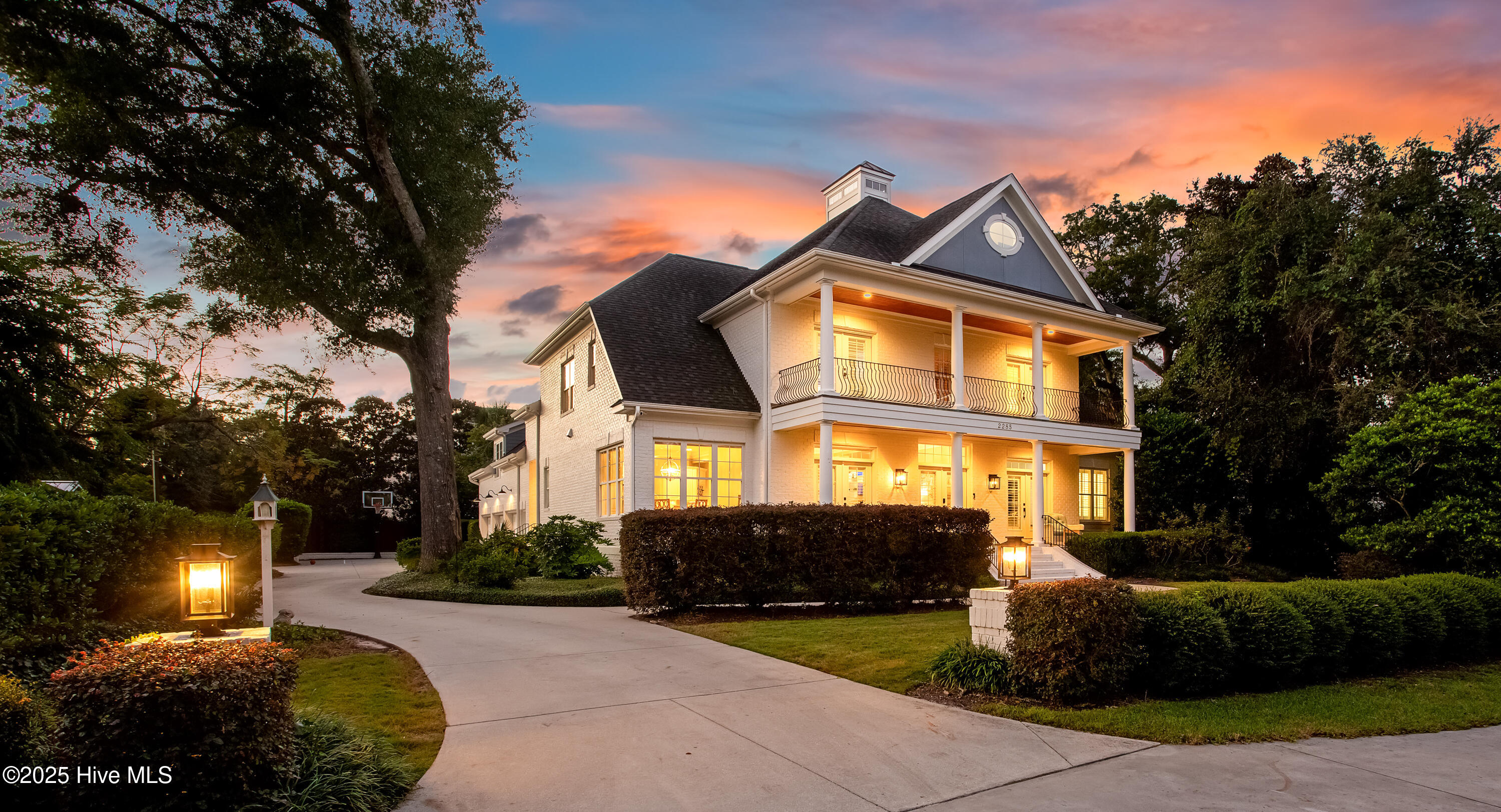 2285 Allens Lane