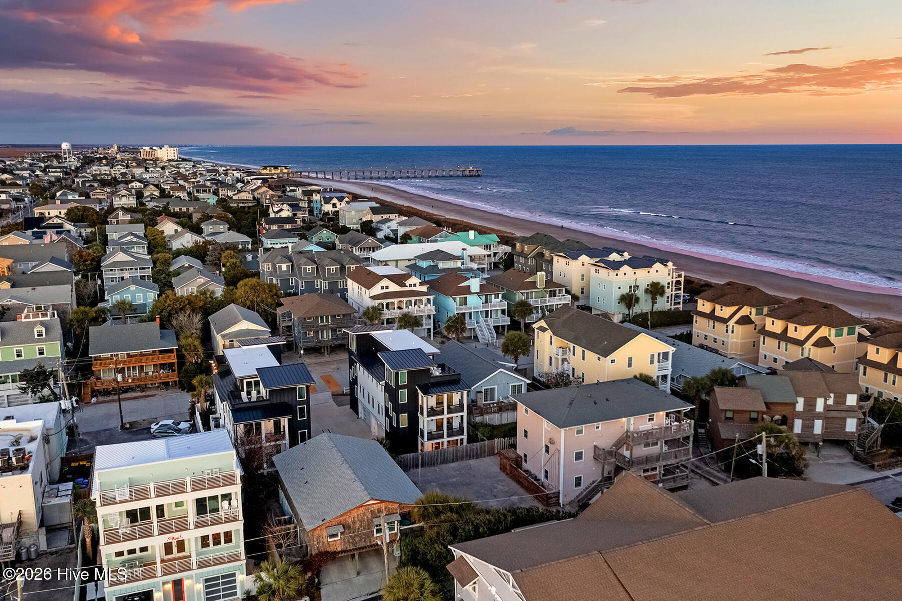 8 E Columbia Street E B