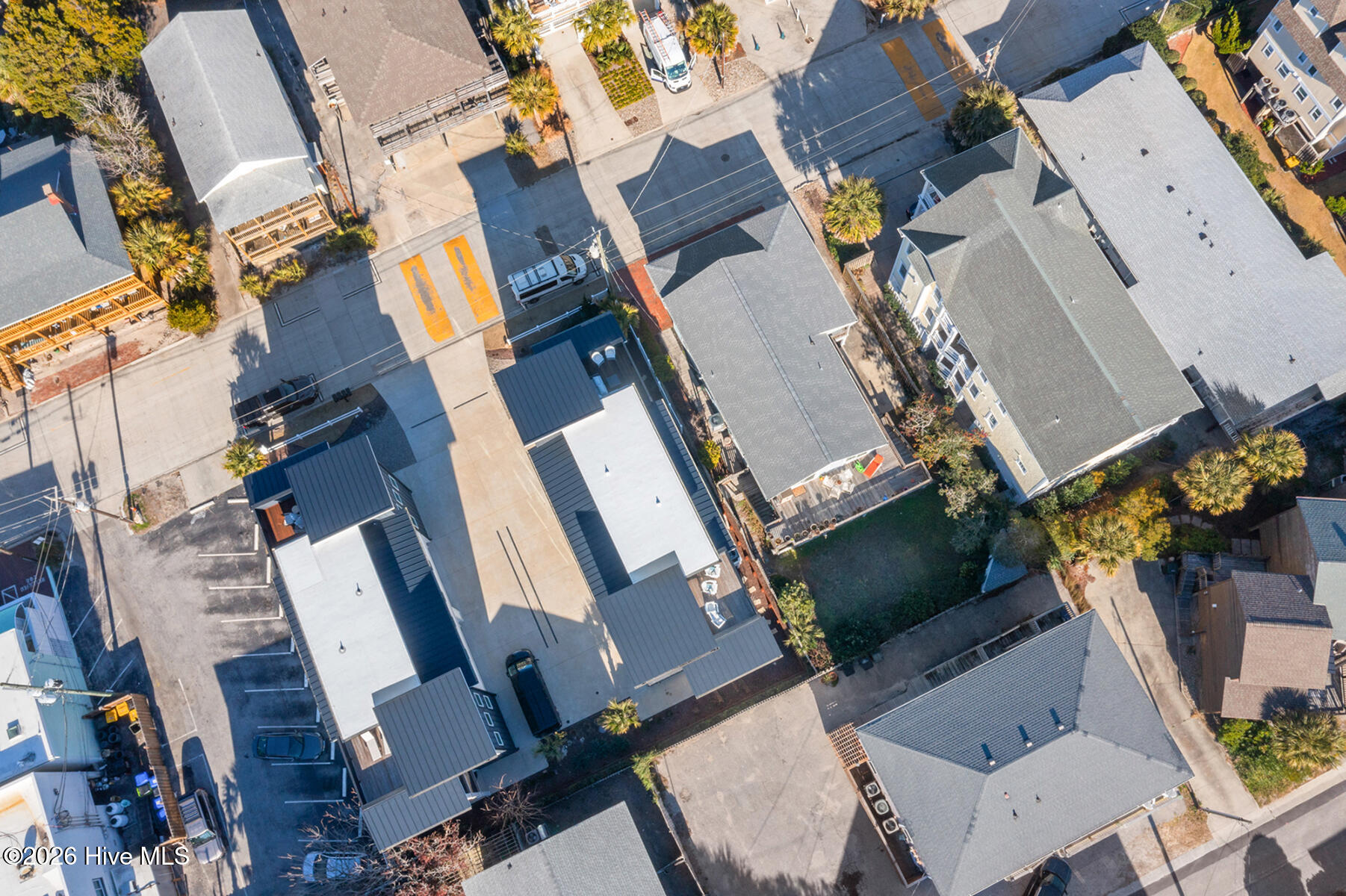 8 E Columbia Street E B