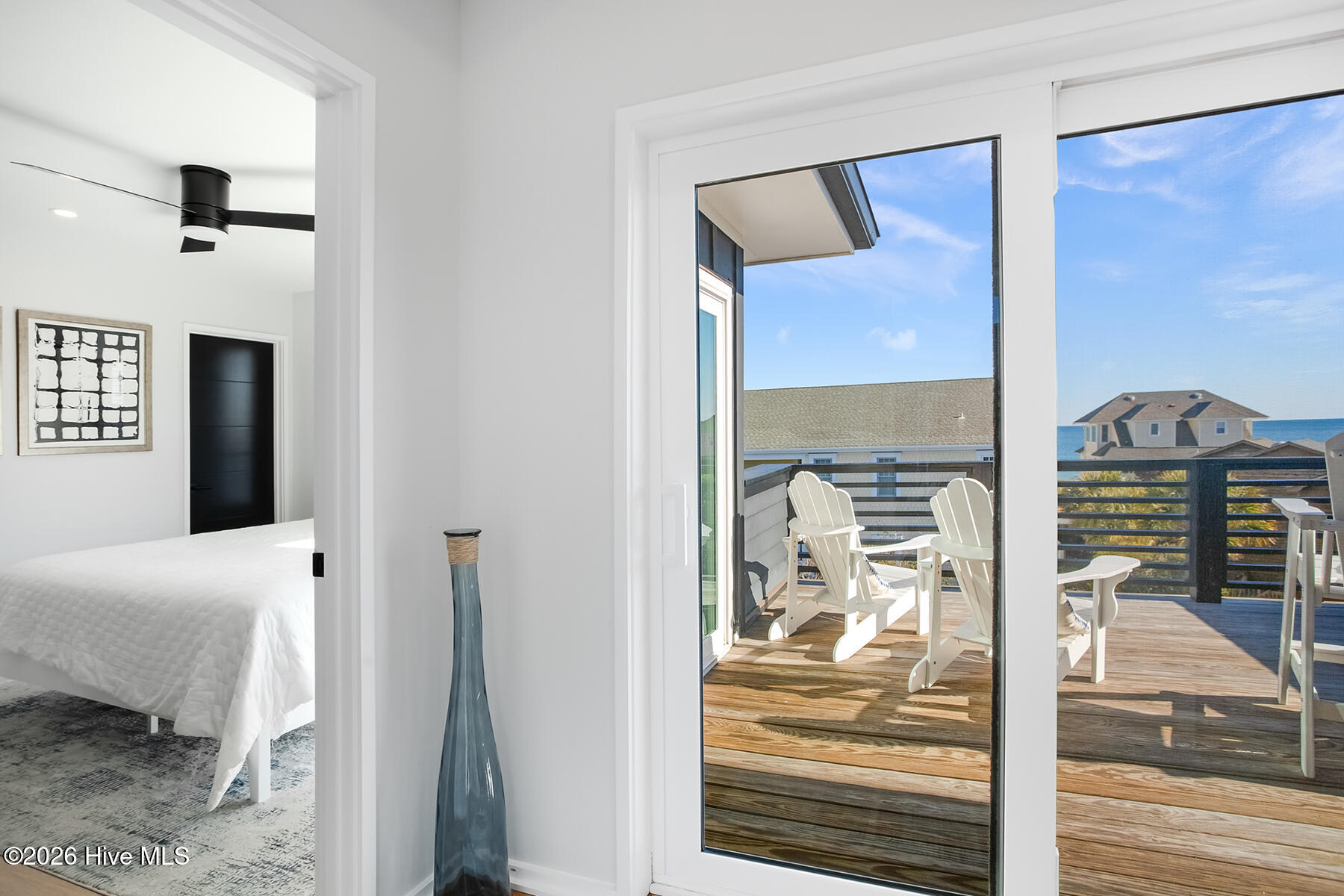 8 E Columbia Street E B