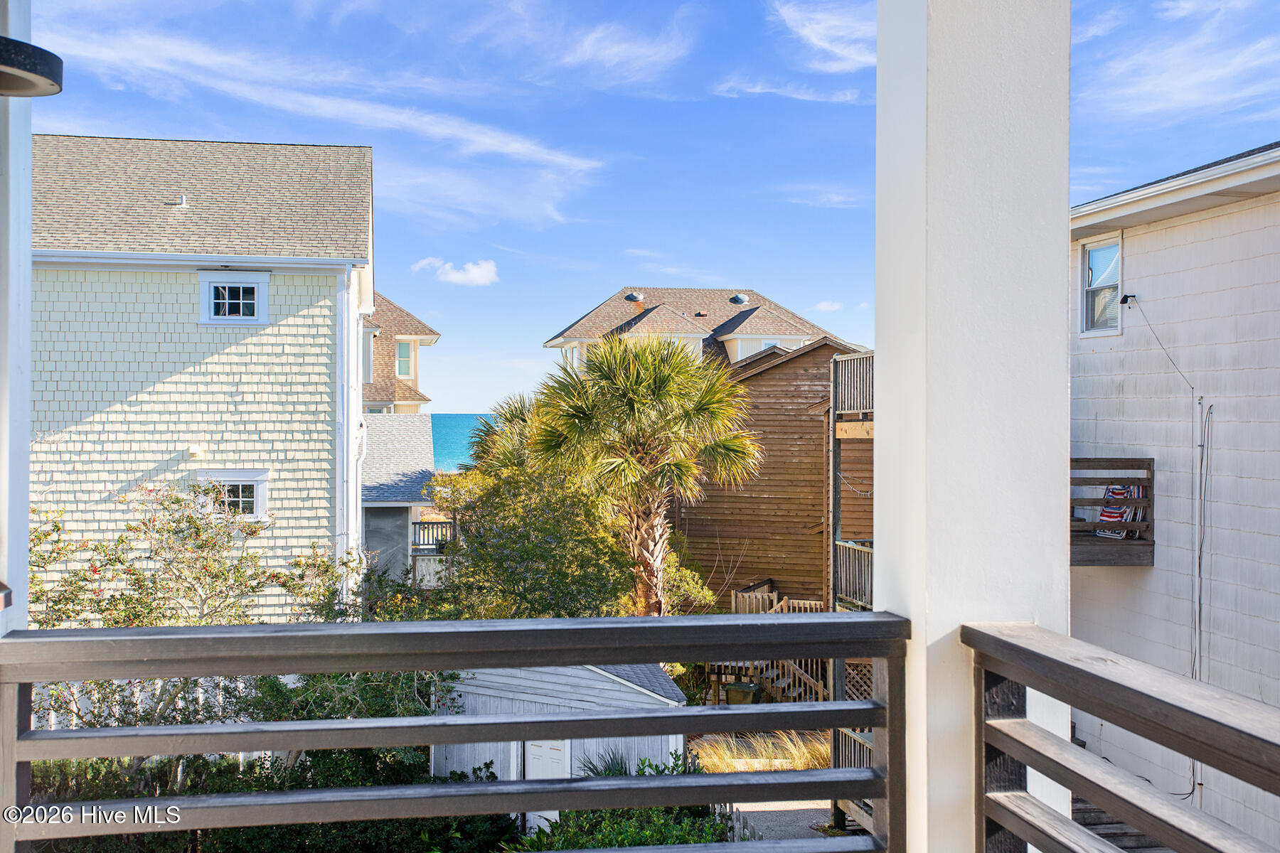 8 E Columbia Street E B