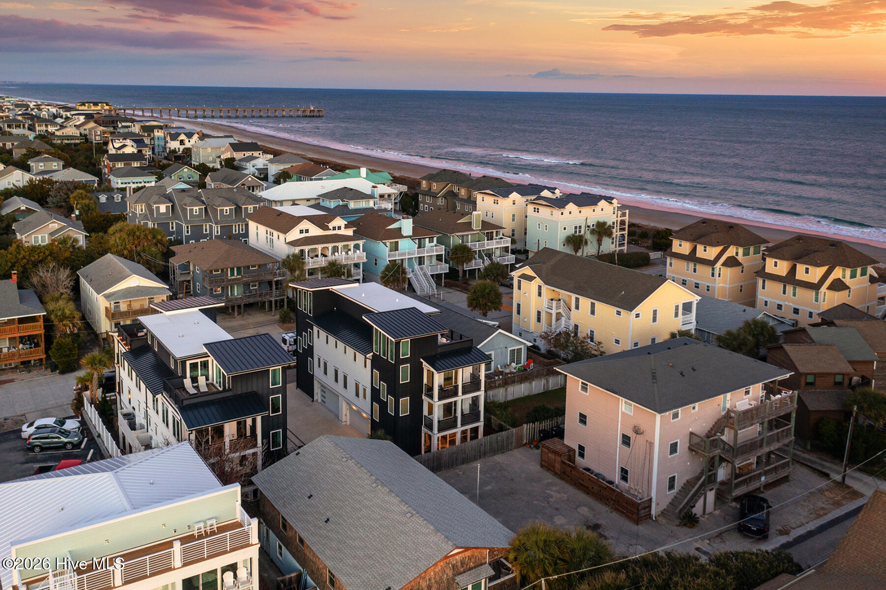 8 E Columbia Street E B