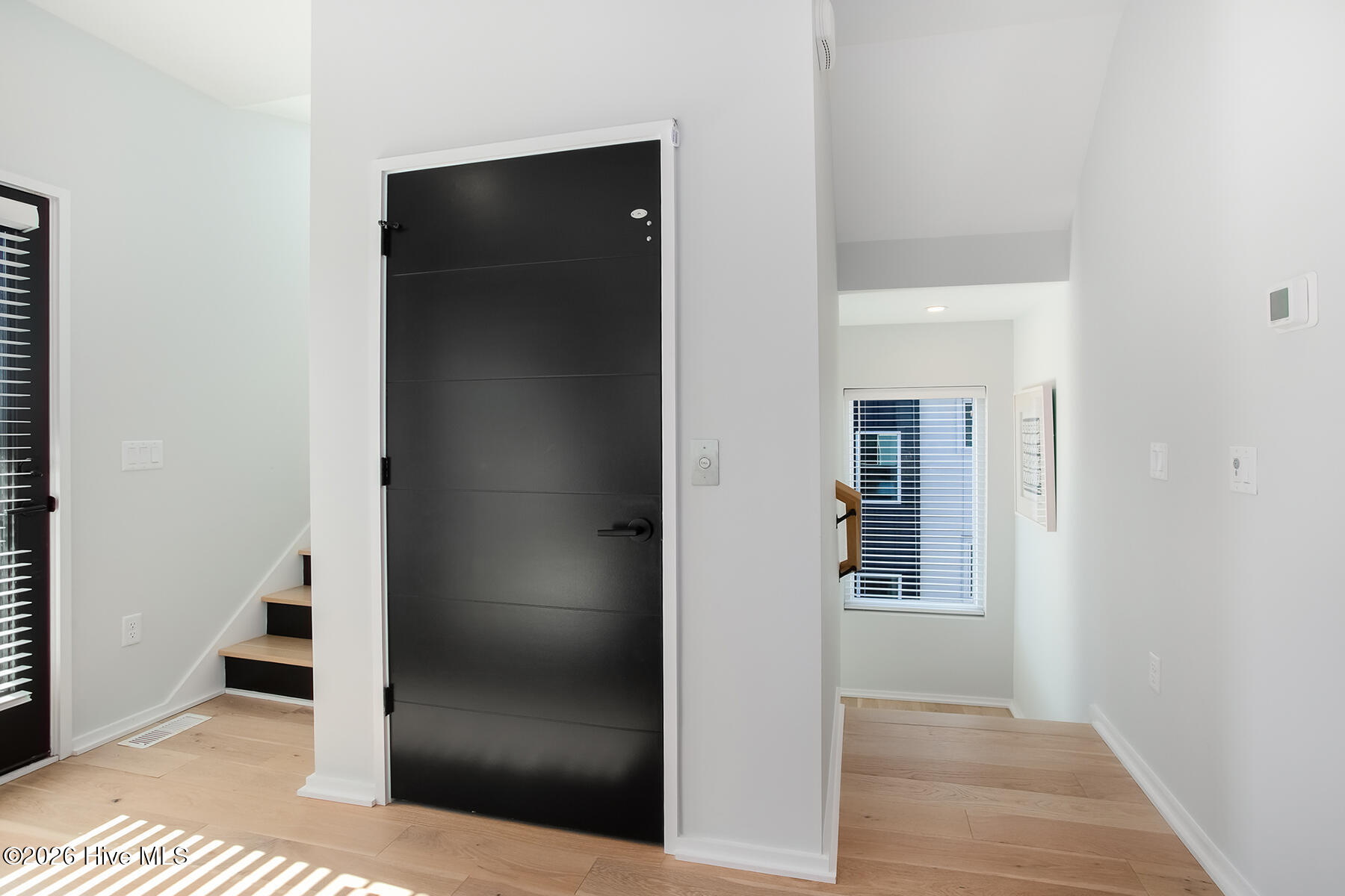 8 E Columbia Street E B