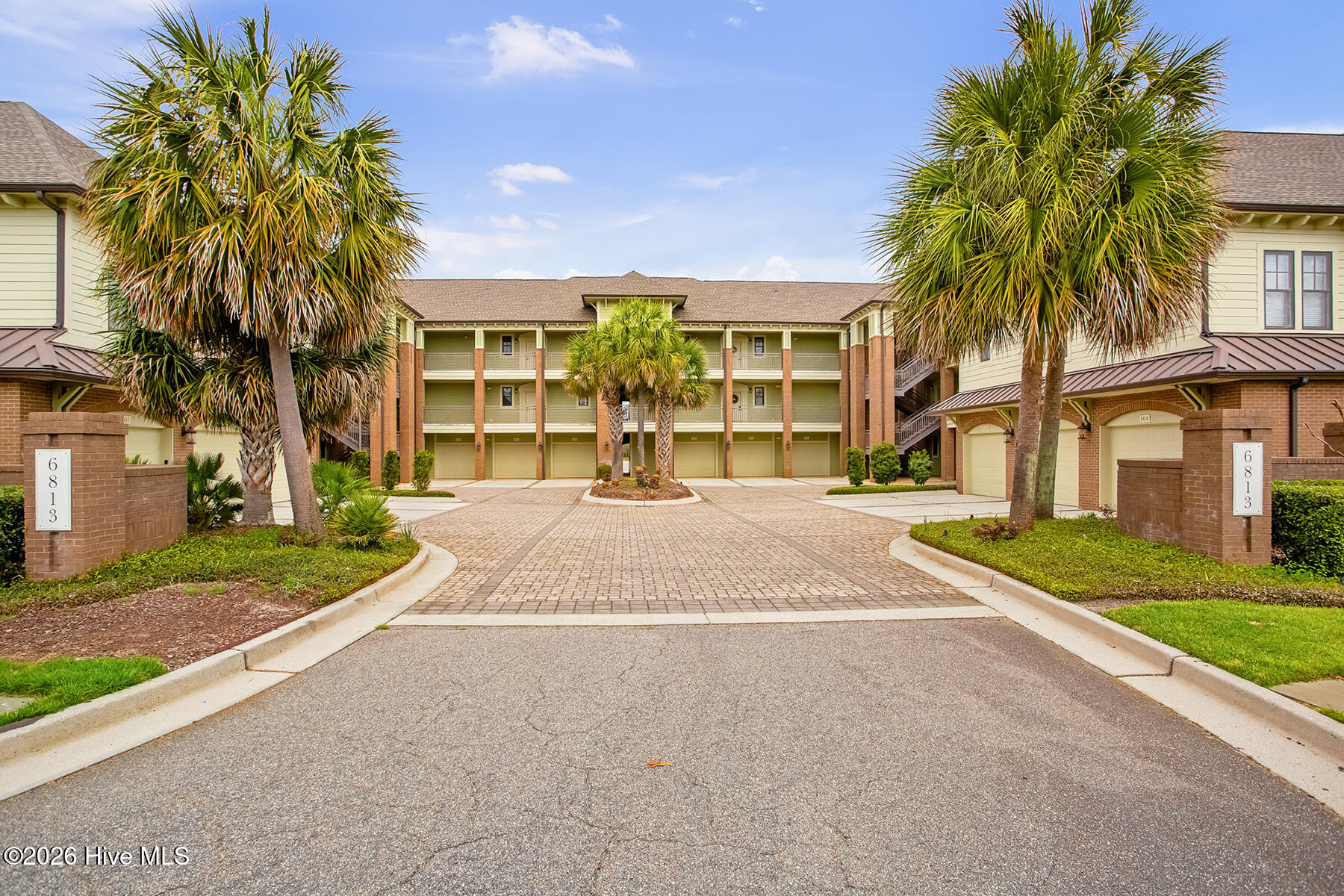 6813 Mayfaire Club Drive 302