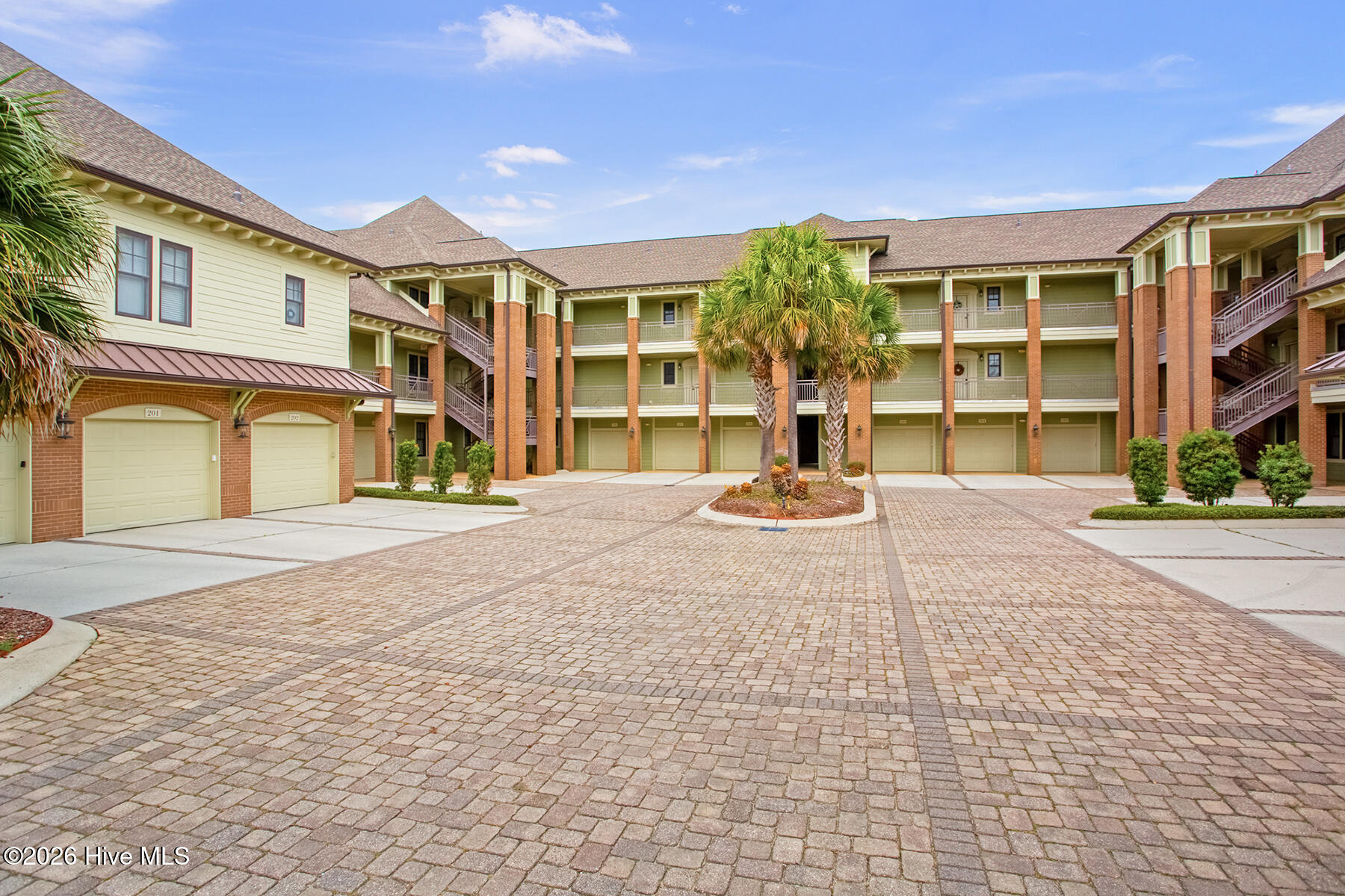 6813 Mayfaire Club Drive 302