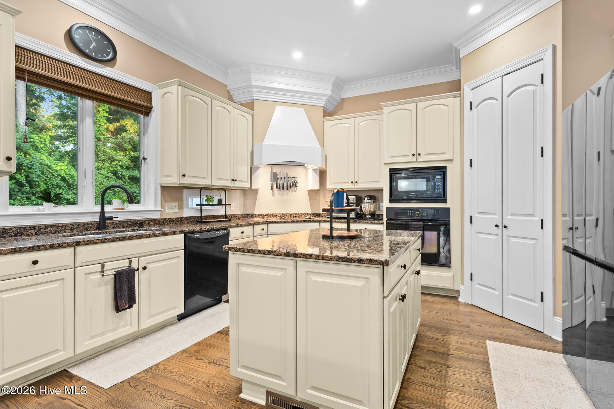 8709 Decoy Lane