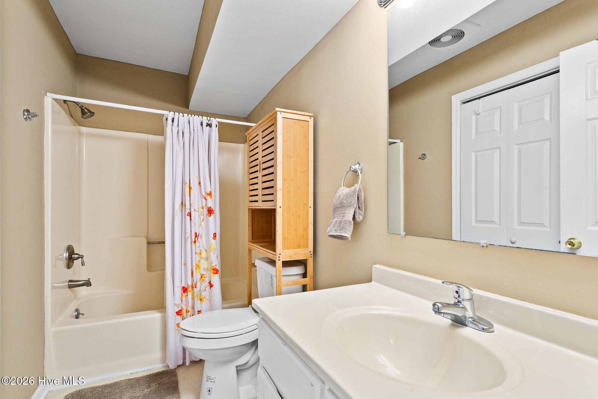 612 N Carolina Beach Avenue N Unit: Unit 3a