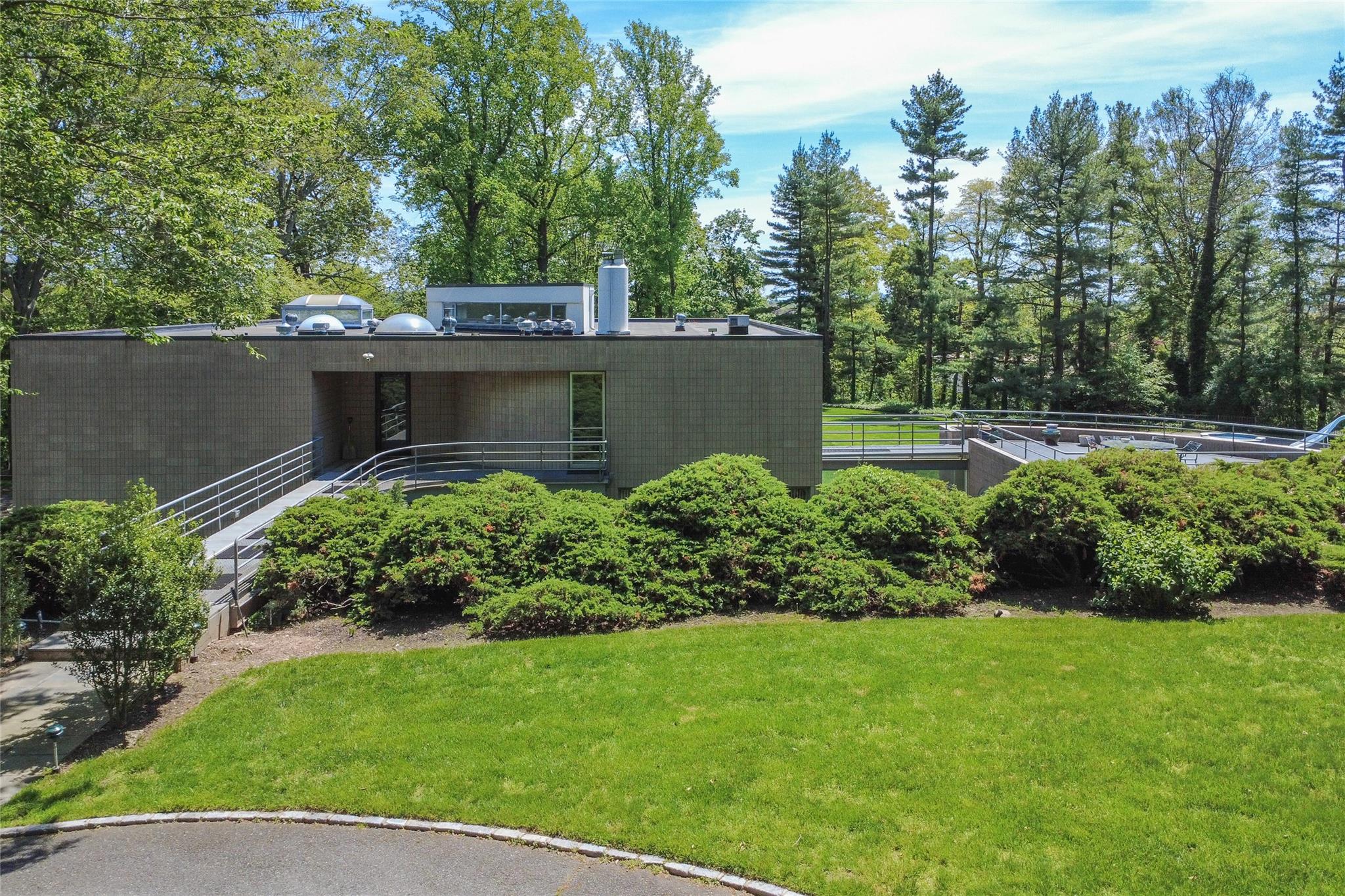 3 Paddock Court