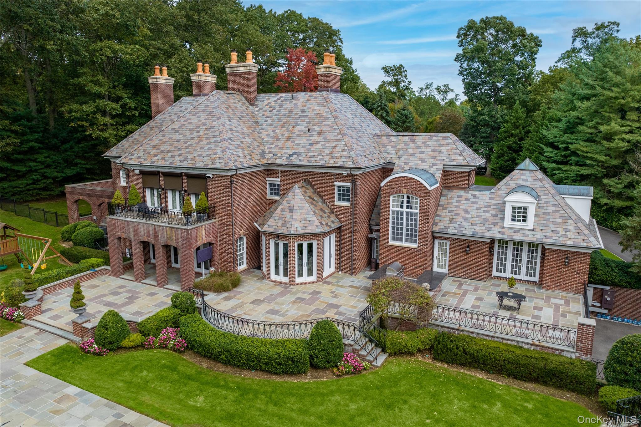 8 Vista Lane