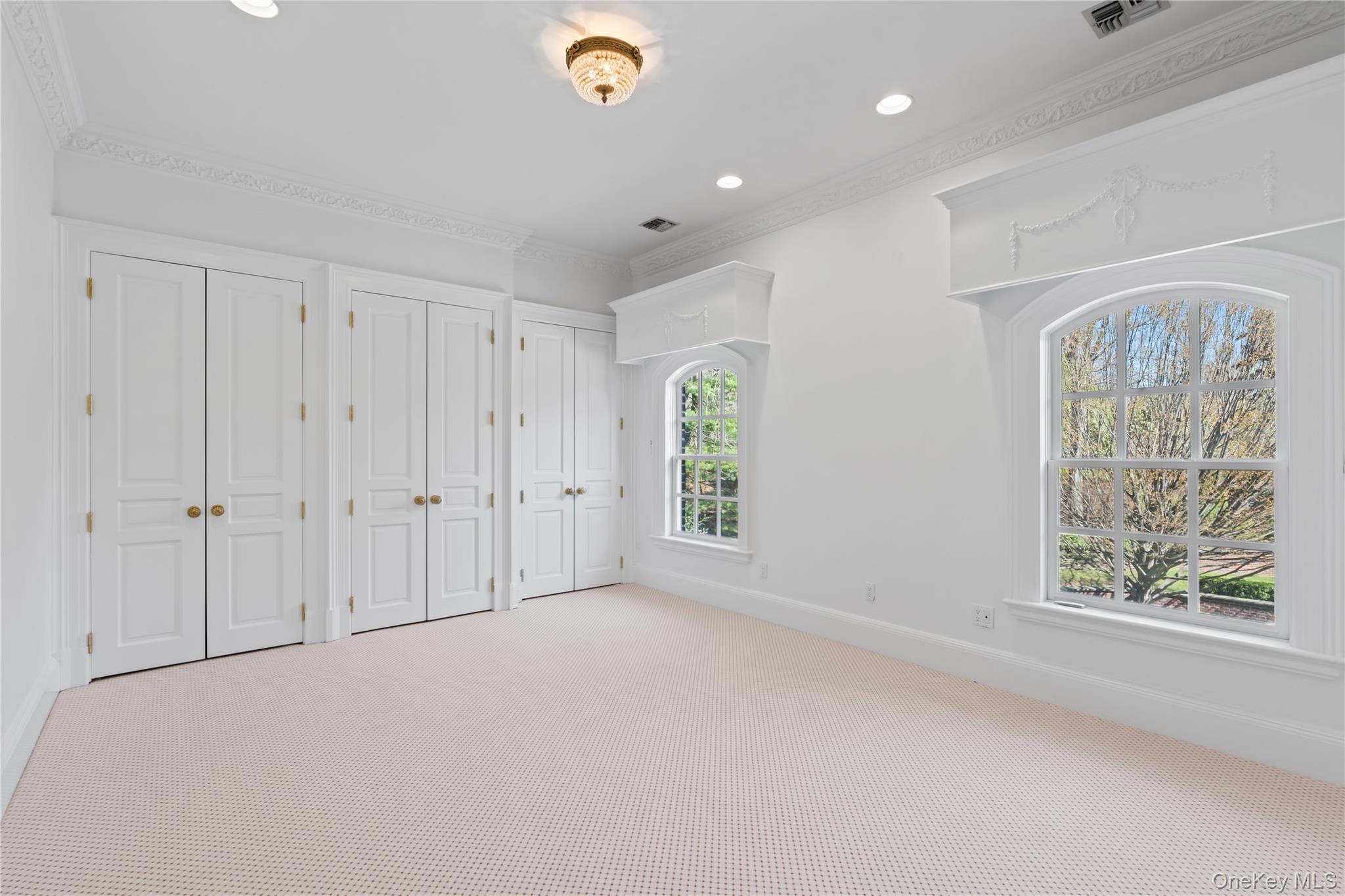 8 Vista Lane